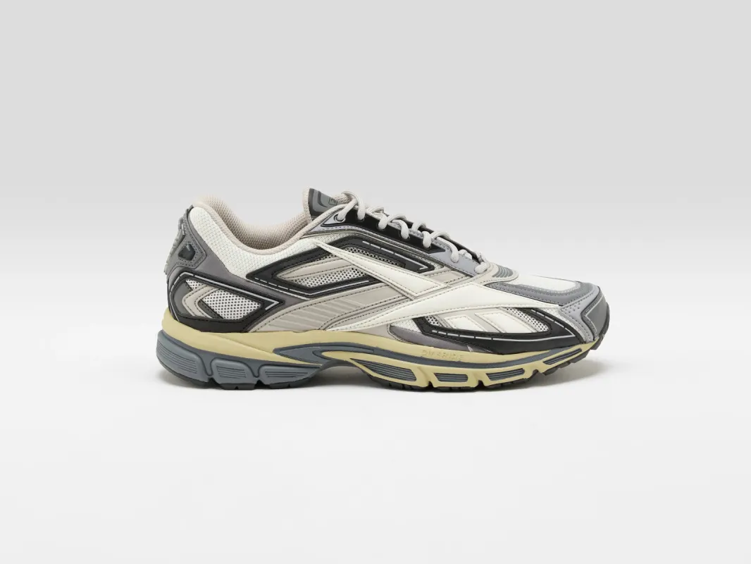 Premier Road Ultra for Men   (251 / M / GREY) made by Reebok