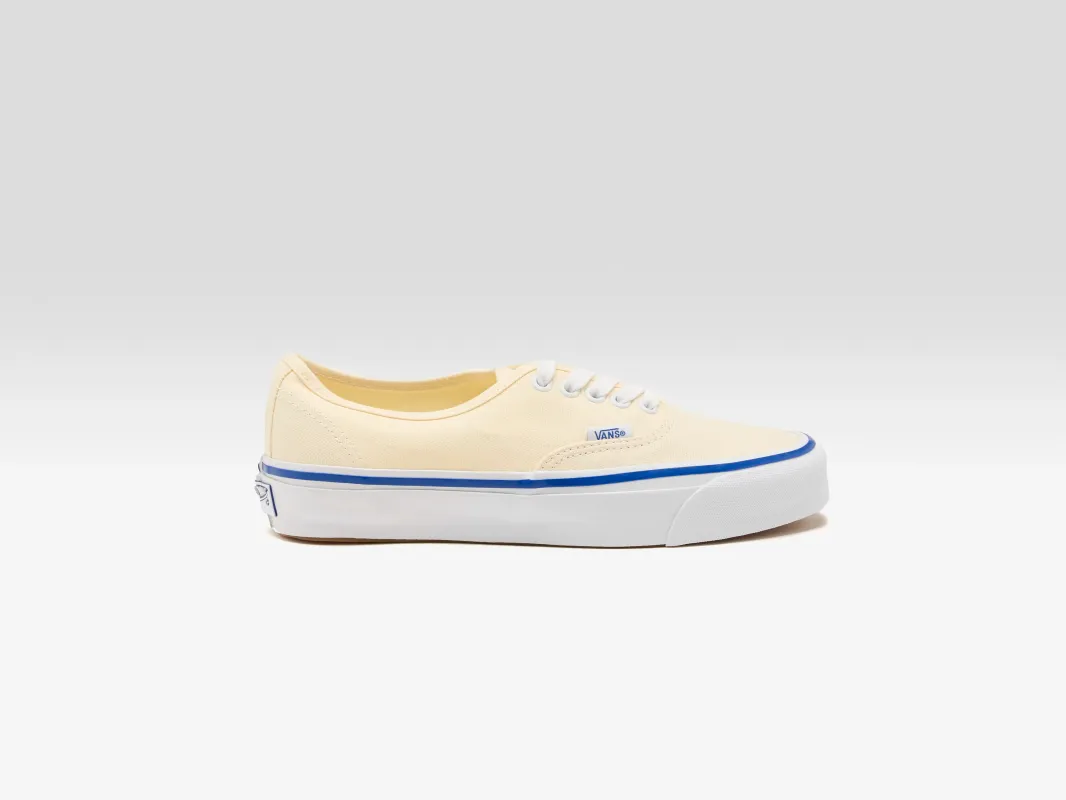 LX Authentic Reissue 44 for Women (251 / W / WHITE) sold by Bellrose