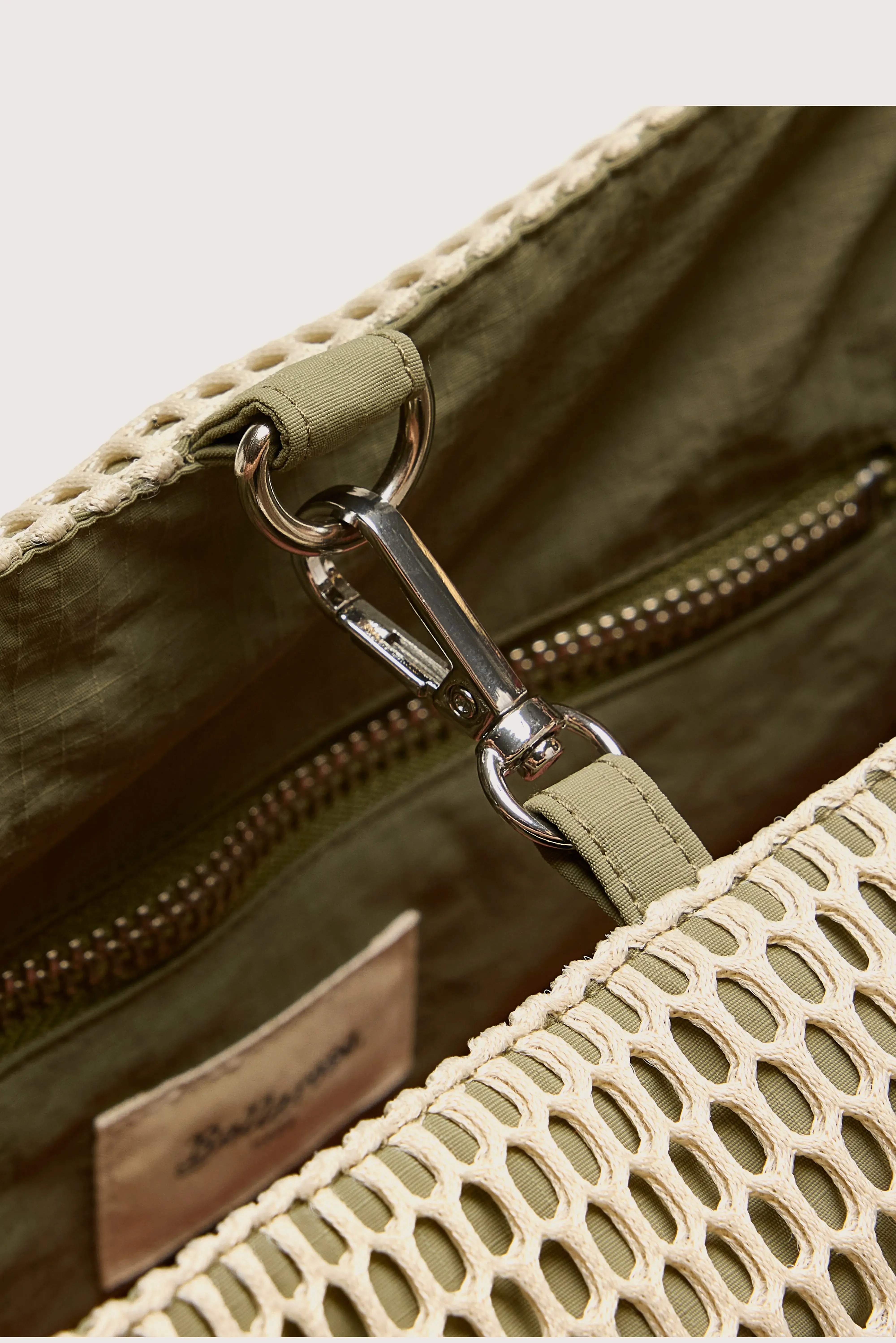 Helmin shoulder bag (251 / W / CEMENT) sold by Bellrose product image thumbnail 5