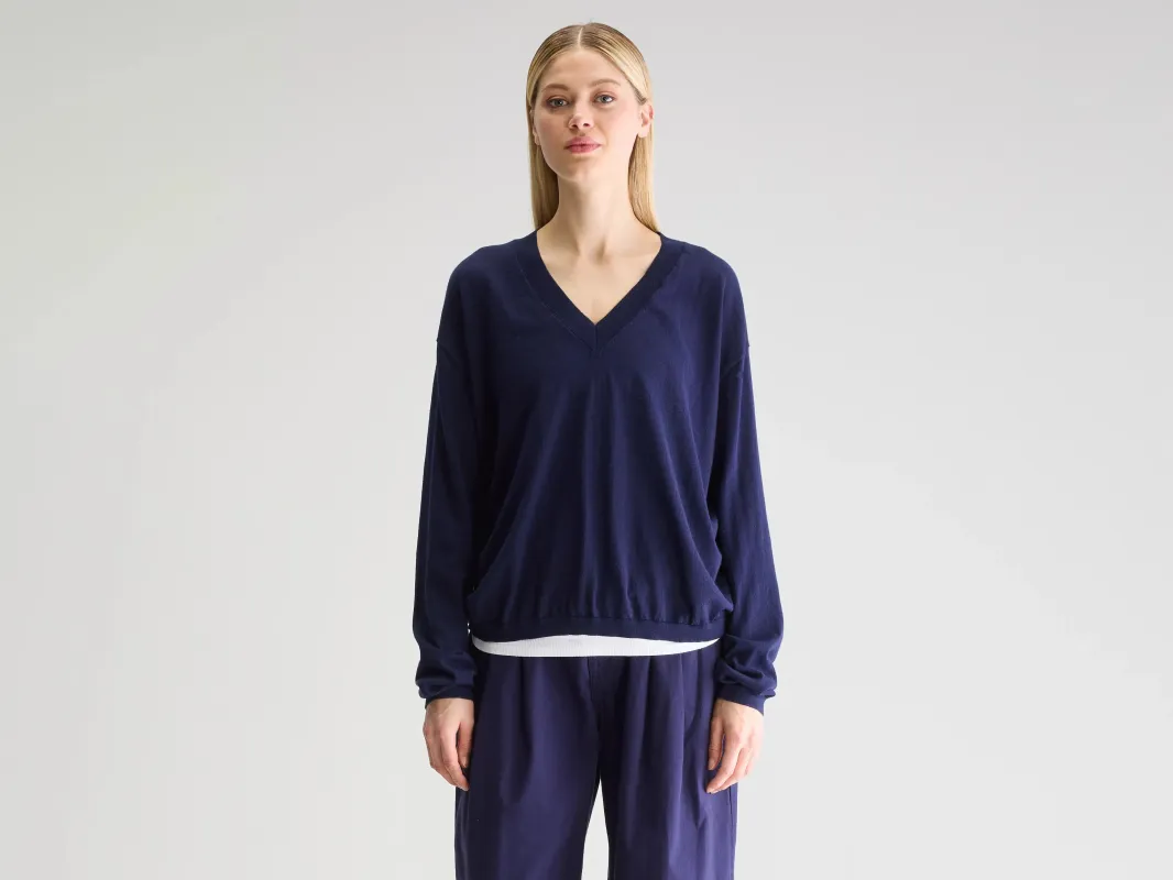 Alima v-neck sweater (251 / W / INK) sold by Bellrose