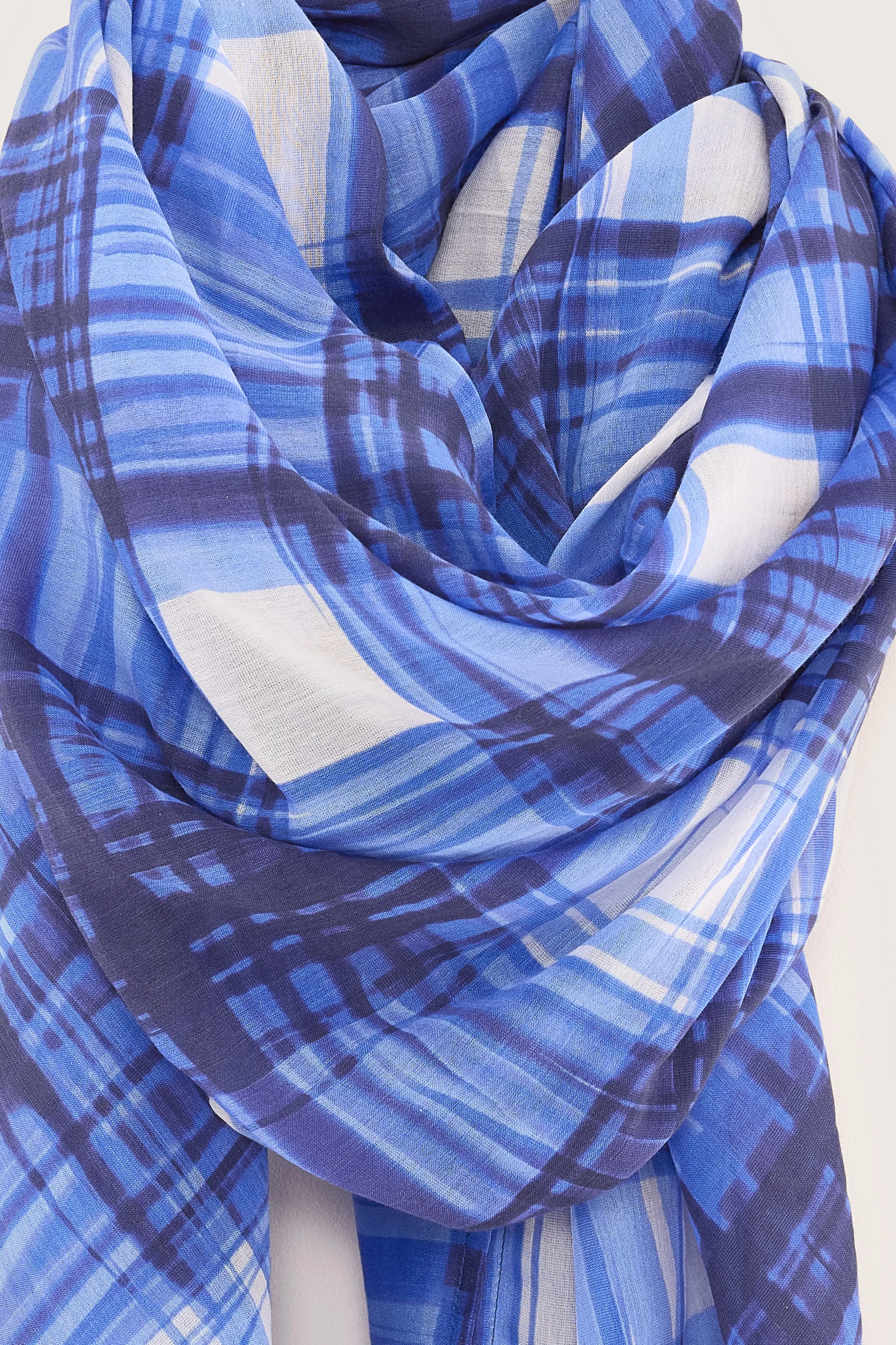 Serus square scarf (251 / W / CHECK A) sold by Bellrose product image thumbnail 3