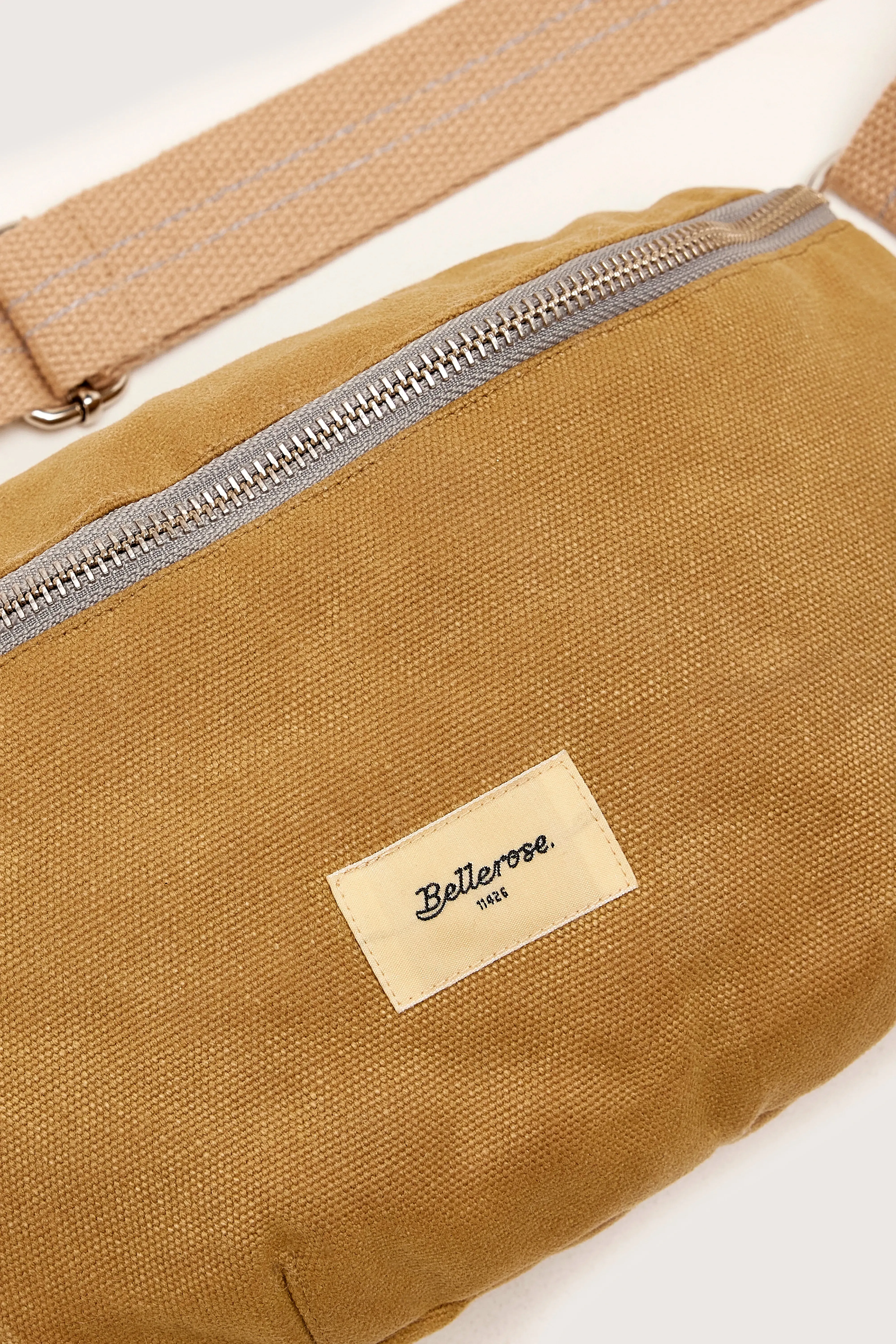 Heccy sling bag (251 / G / CHINO) sold by Bellrose product image thumbnail 4