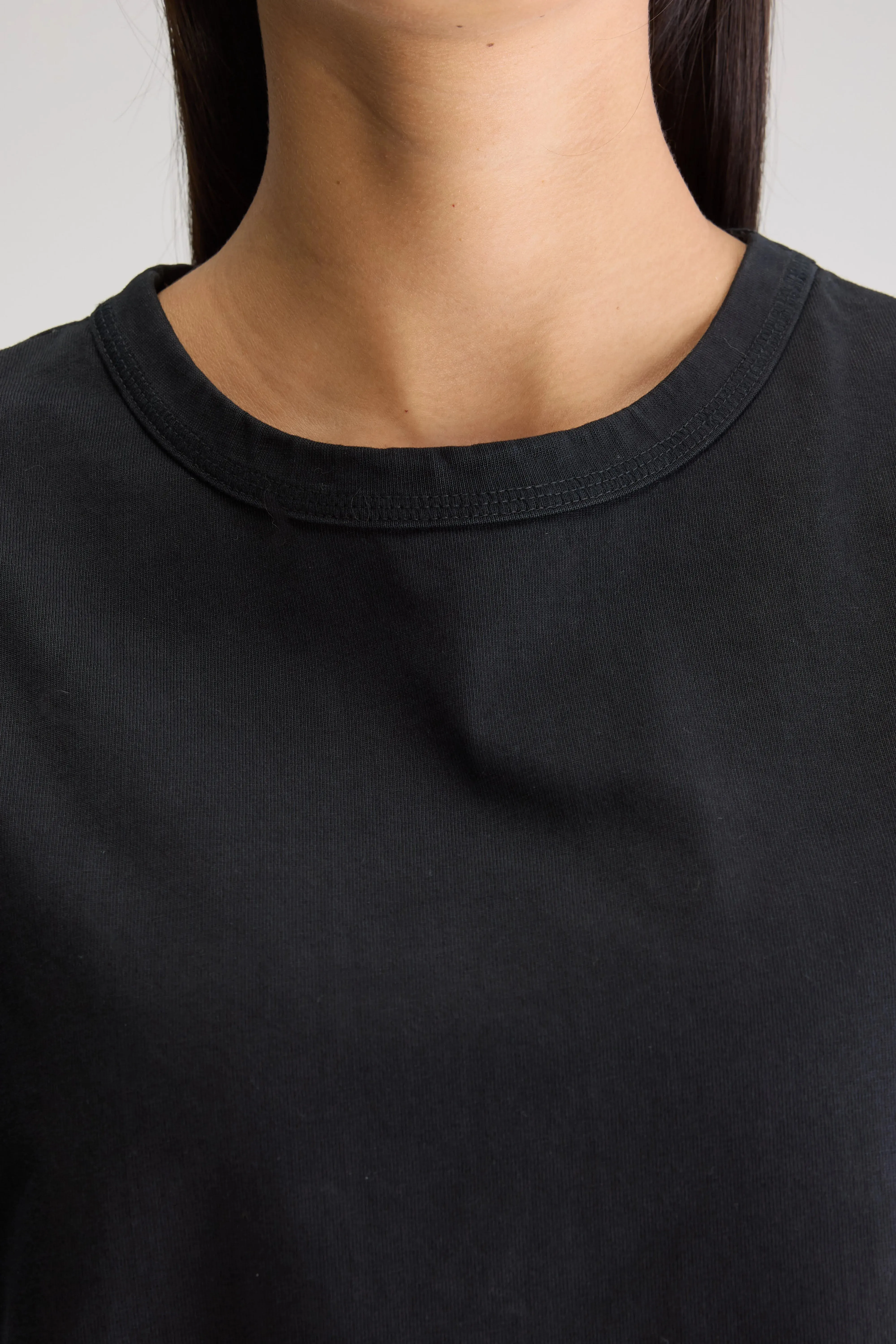 Cuare regular tank top (251 / W / BLACK BEAUTY) sold by Bellrose product image thumbnail 5