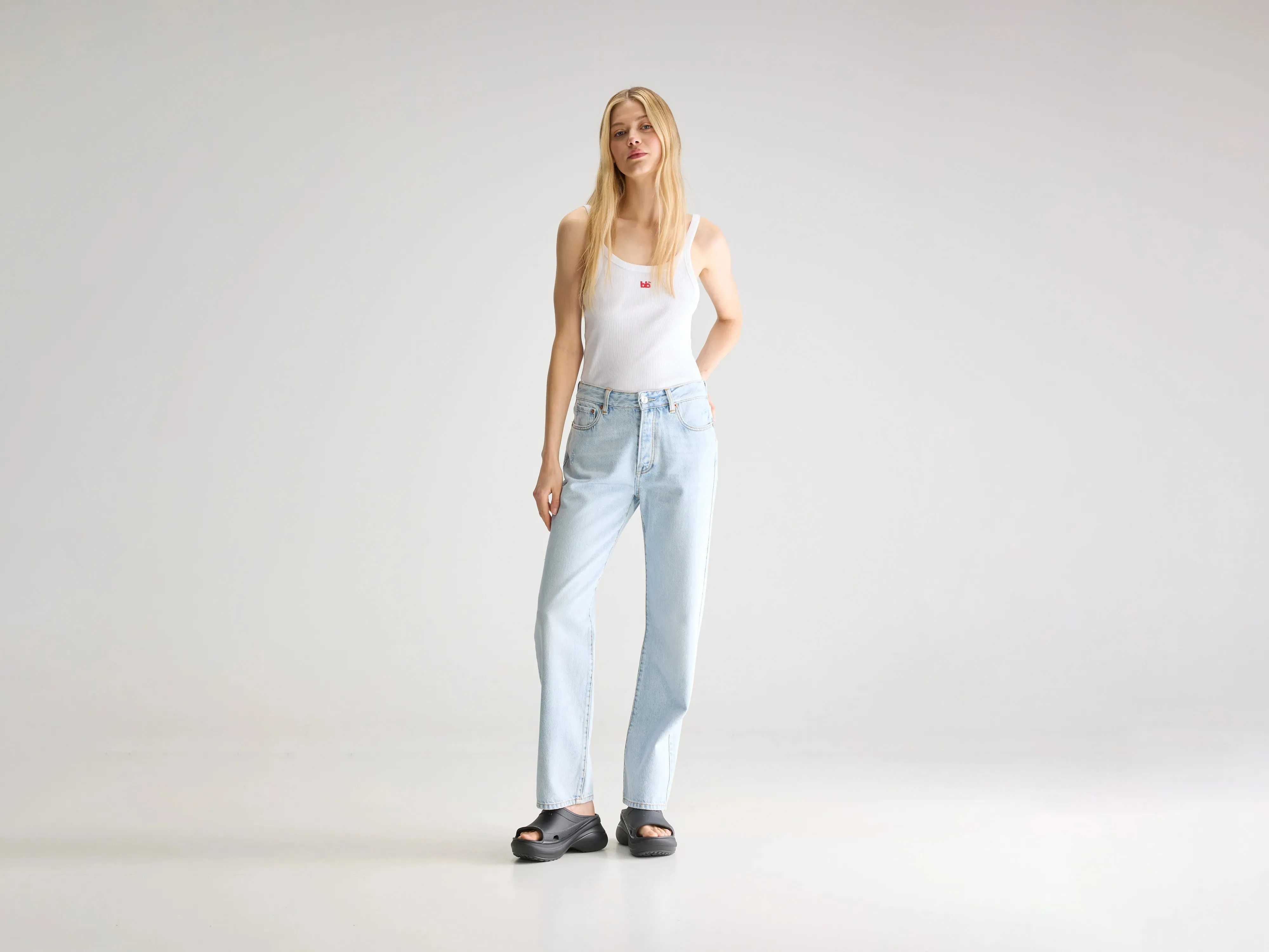 Denim N. 32 straight jeans (252 / W / USED LT BLUE) sold by Bellrose