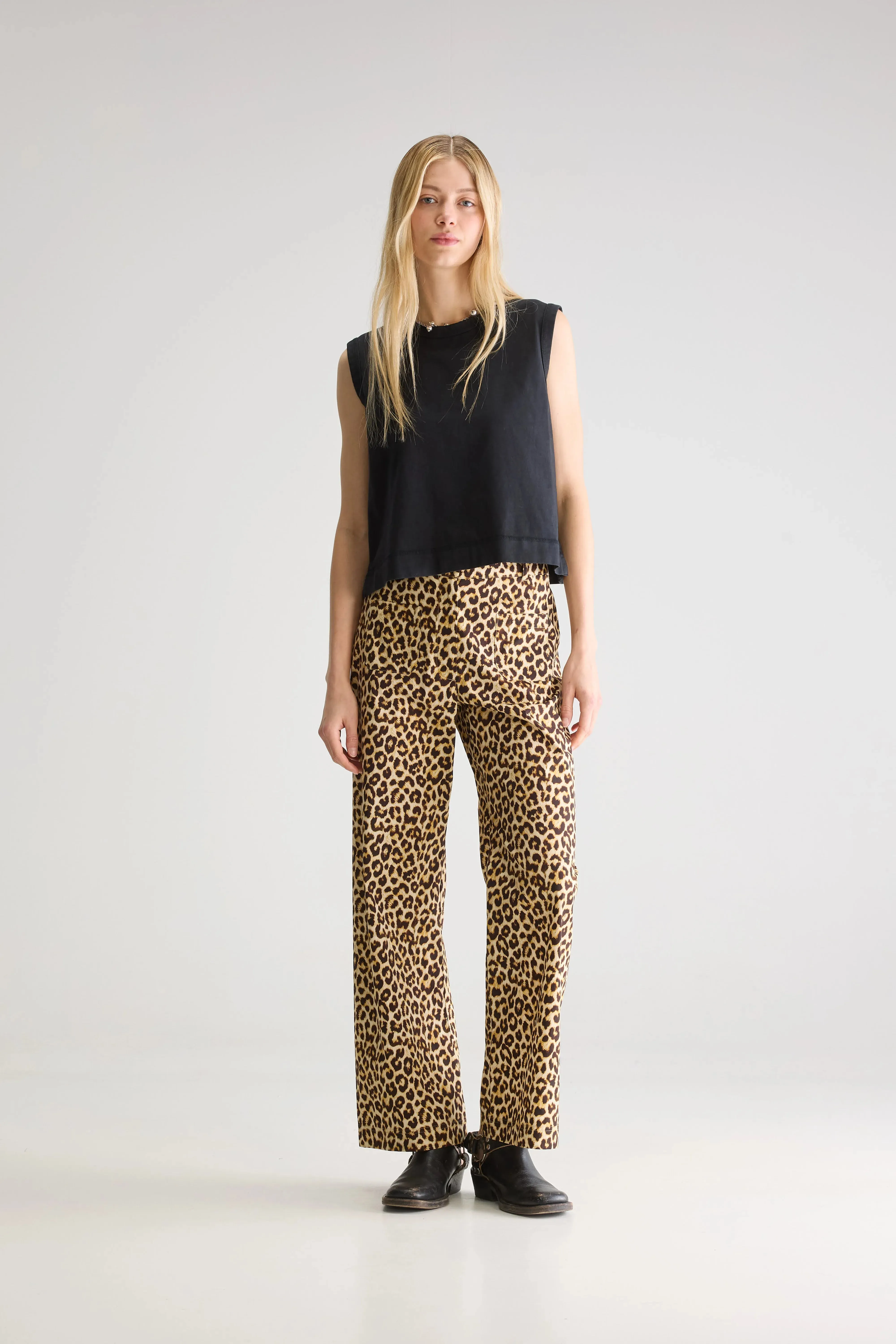 Vivia leopard trousers (251 / W / DISPLAY J) sold by Bellrose product image thumbnail 2