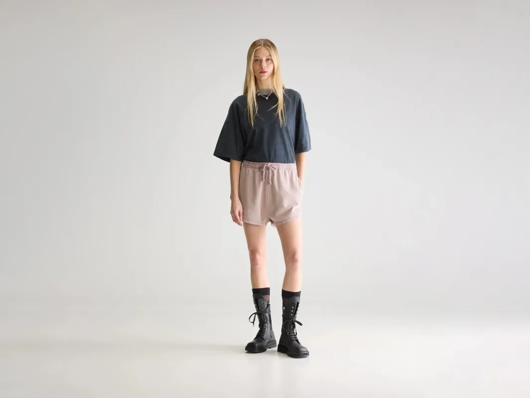 Val relaxed sweat shorts (251 / W / ROSEWOOD) sold by Bellrose