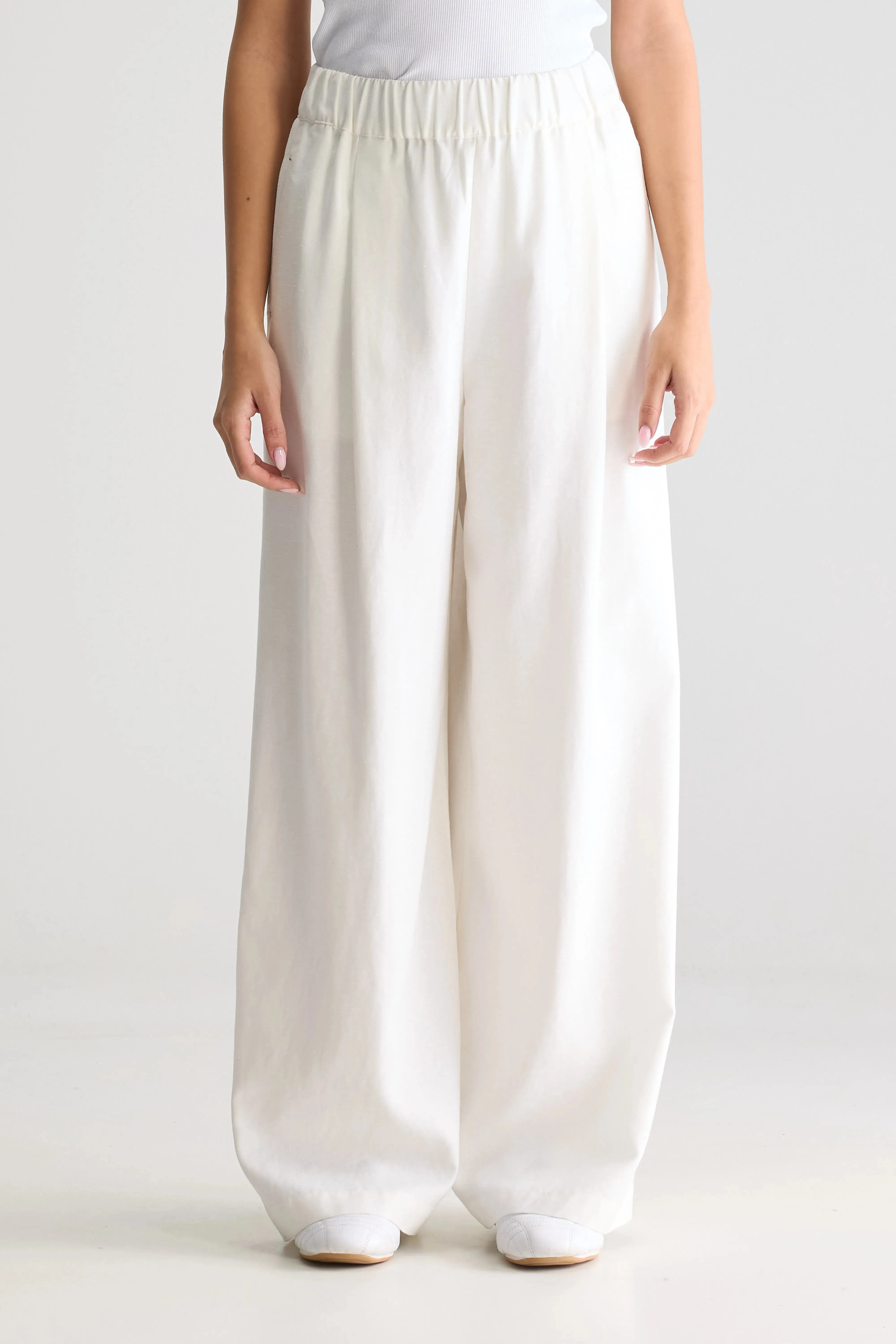 Vezza wide trousers (251 / W / WHITE) sold by Bellrose product image thumbnail 3