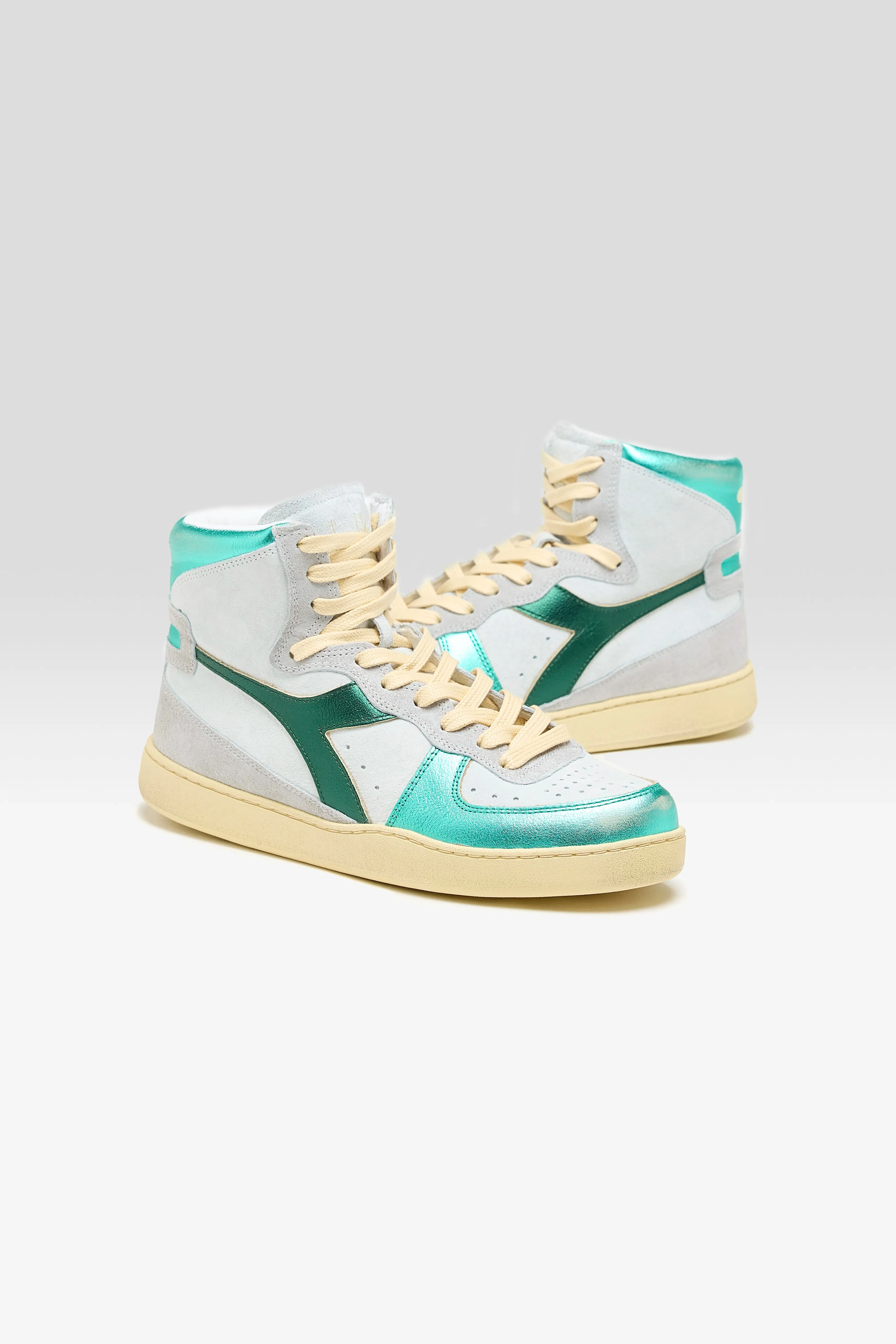 MI Basket Metal Pigskin Used for Women (251 / W / TURQUOISE) sold by Bellrose product image thumbnail 3