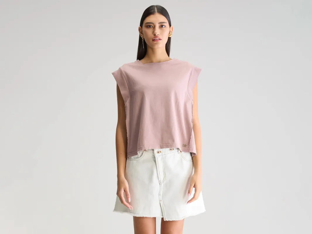 Vruno sleeveless t-shirt (251 / W / CHEEKS) sold by Bellrose