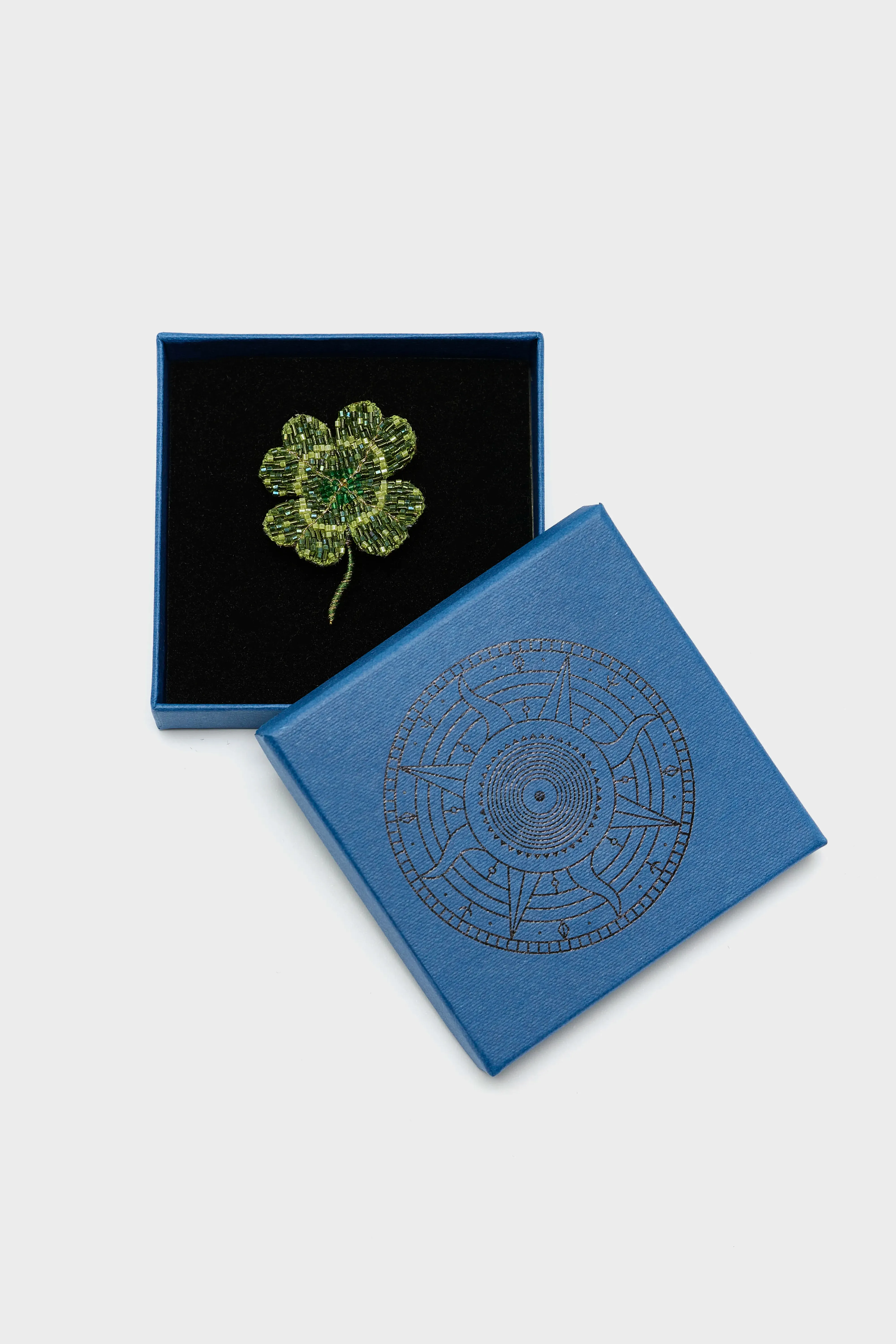 Vintage Clover Brooch (251 / W / GREEN) sold by Bellrose product image thumbnail 2