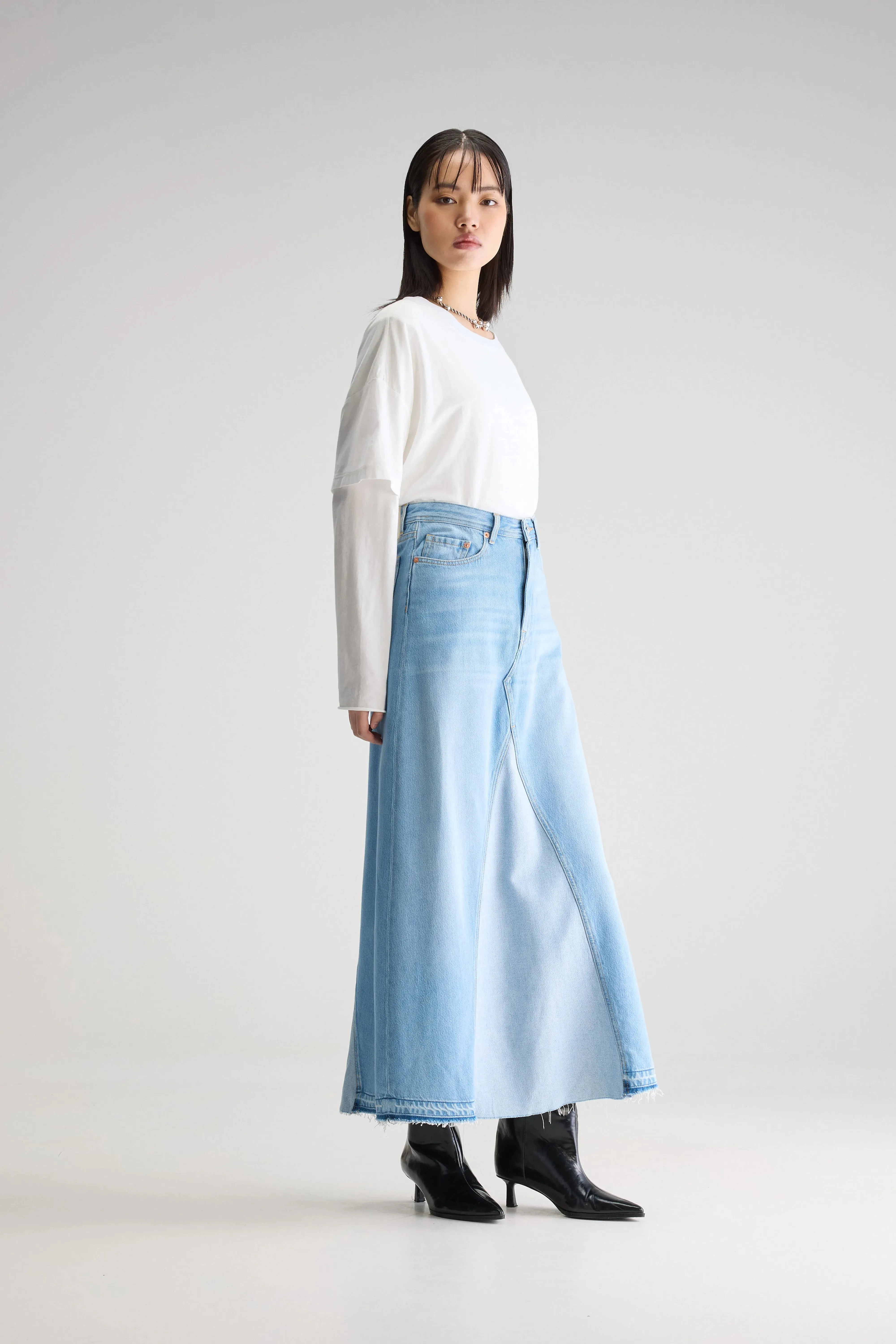 Pria long denim skirt (251 / W / VINTAGE LT BLUE) sold by Bellrose product image thumbnail 2