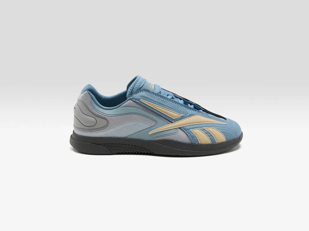 Hammer Pro Ltd for Women  (251 / W / BLUE) made by Reebok