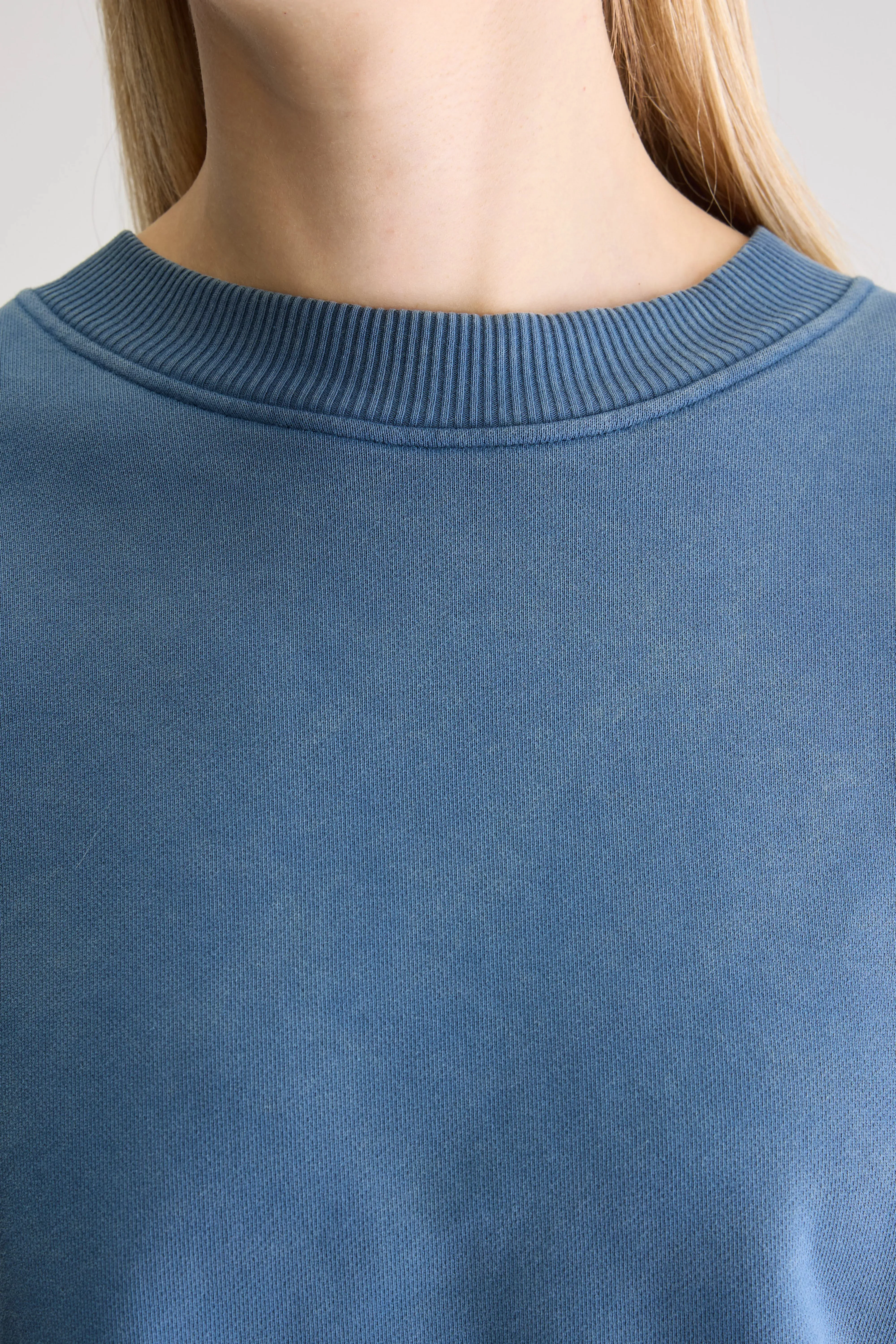 Slenni crewneck sweatshirt (251 / W / BLUE JEANS) sold by Bellrose product image thumbnail 5