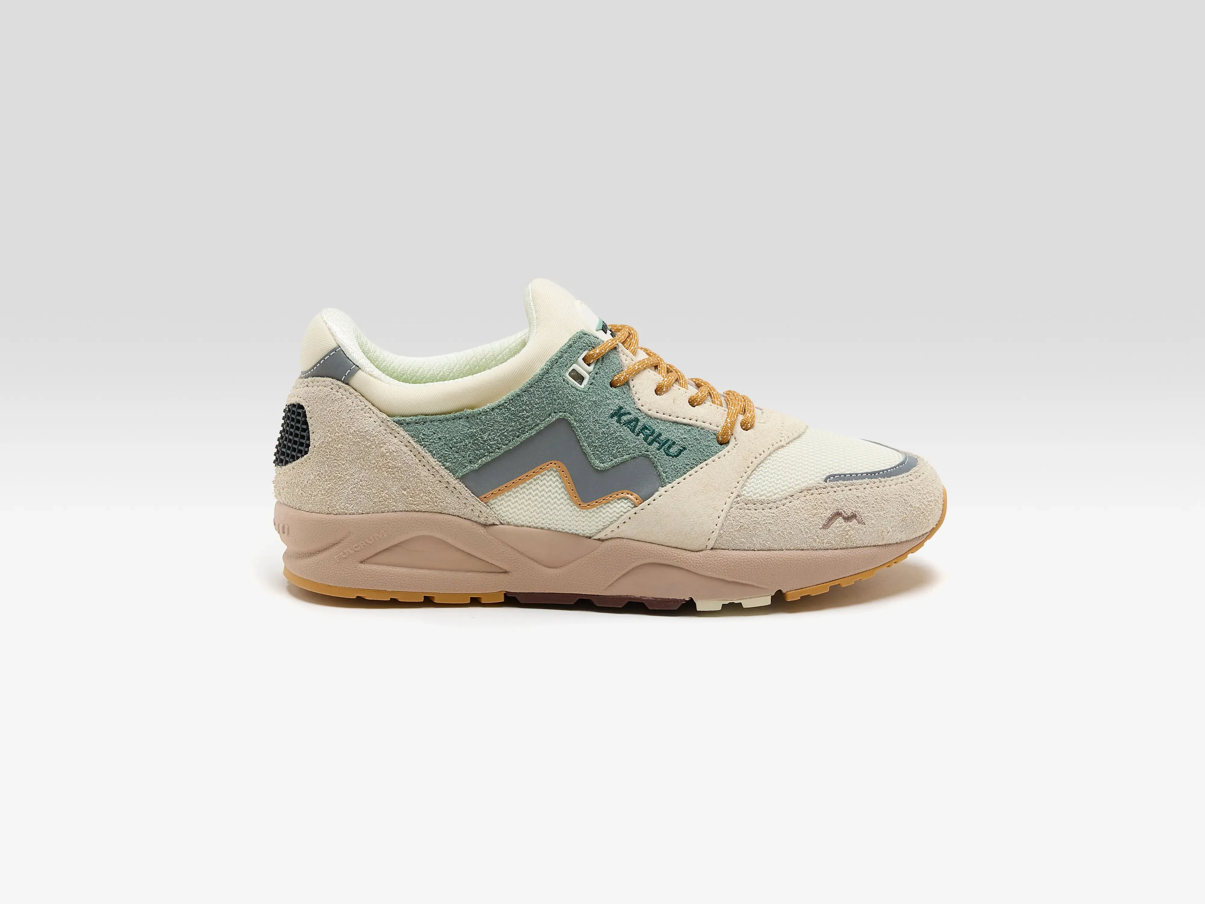 Aria 95 Mölkky® Pack for Women (251 / W / GREEN) sold by Bellrose