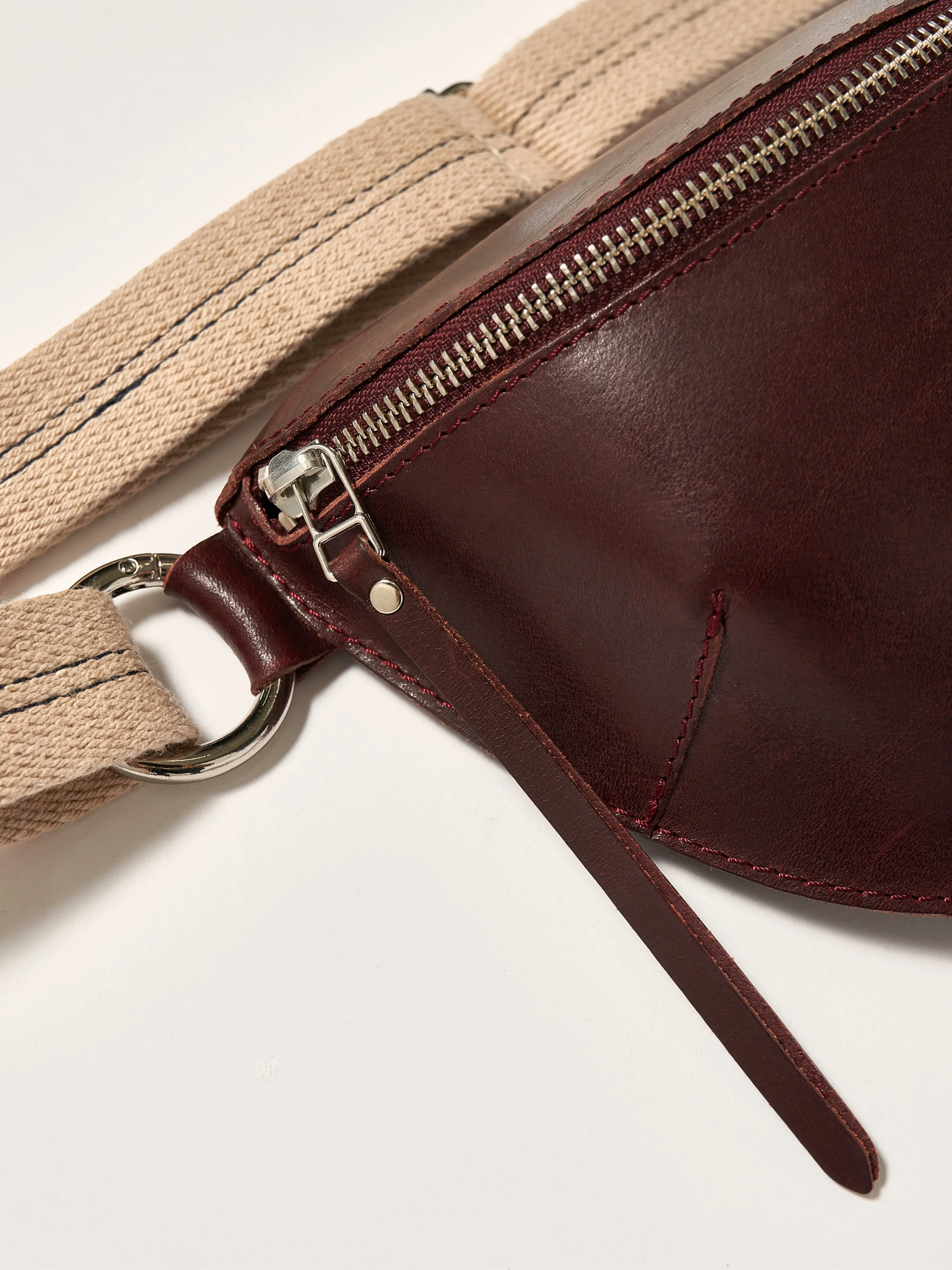 Rosie sling bag (251 / W / BORDEAUX) sold by Bellrose product image thumbnail 4