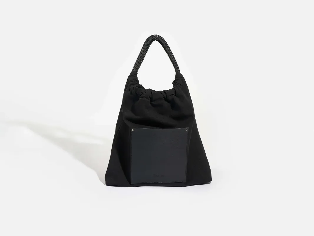 sak bag (241 / W / BLACK BEAUTY) sold by Bellrose