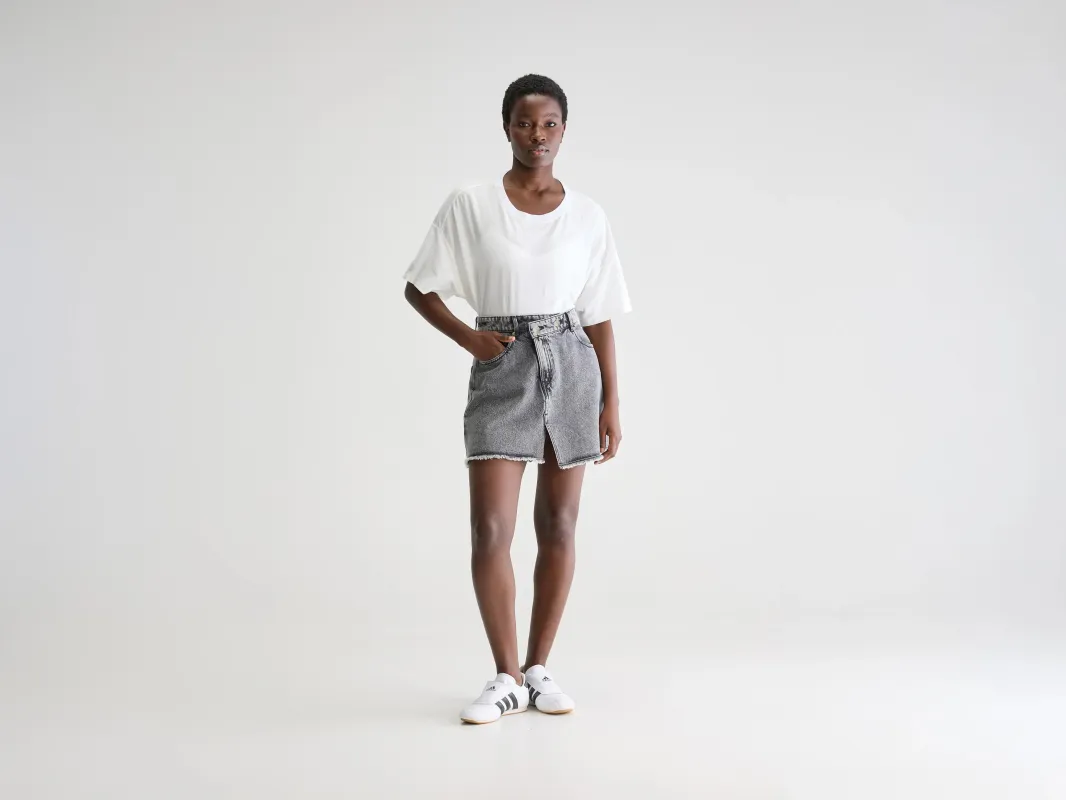 Gwen mini denim skirt (251 / W / USED BLACK) sold by Bellrose