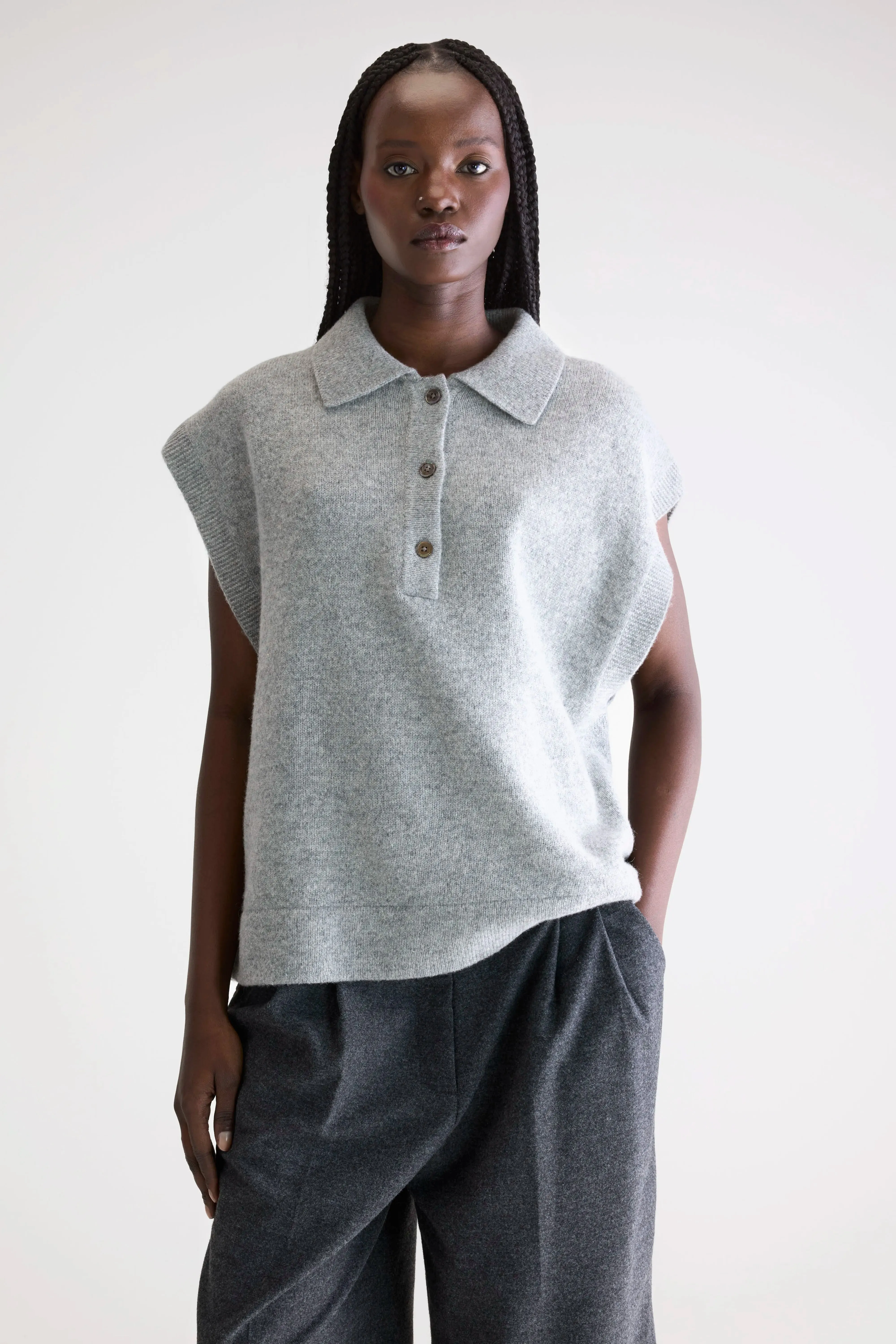 Ameson sleeveless sweater (252 / W / H. GREY) sold by Bellrose product image thumbnail 2
