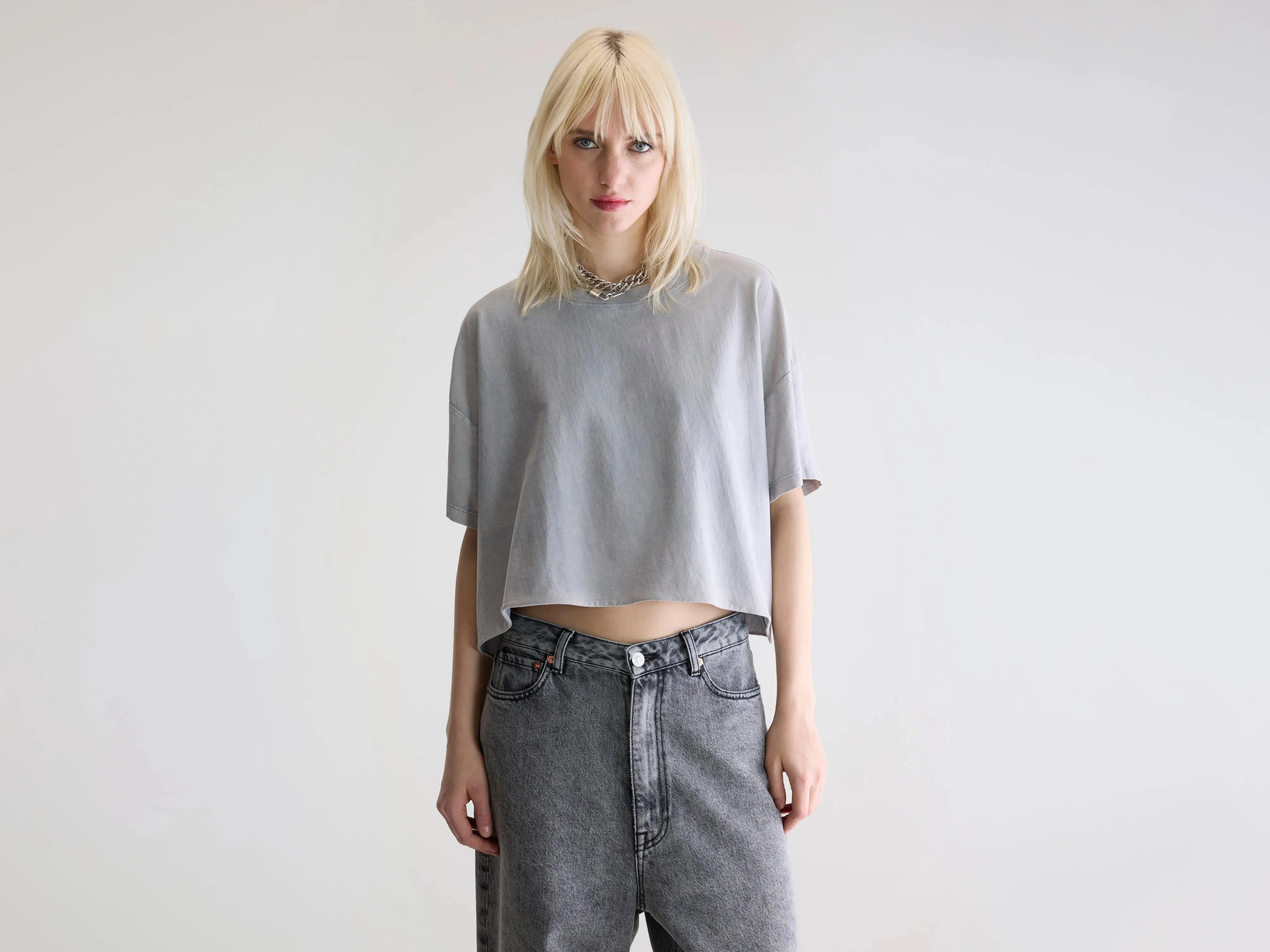 Farpy cropped t-shirt (252 / W / GLOOMY) sold by Bellrose