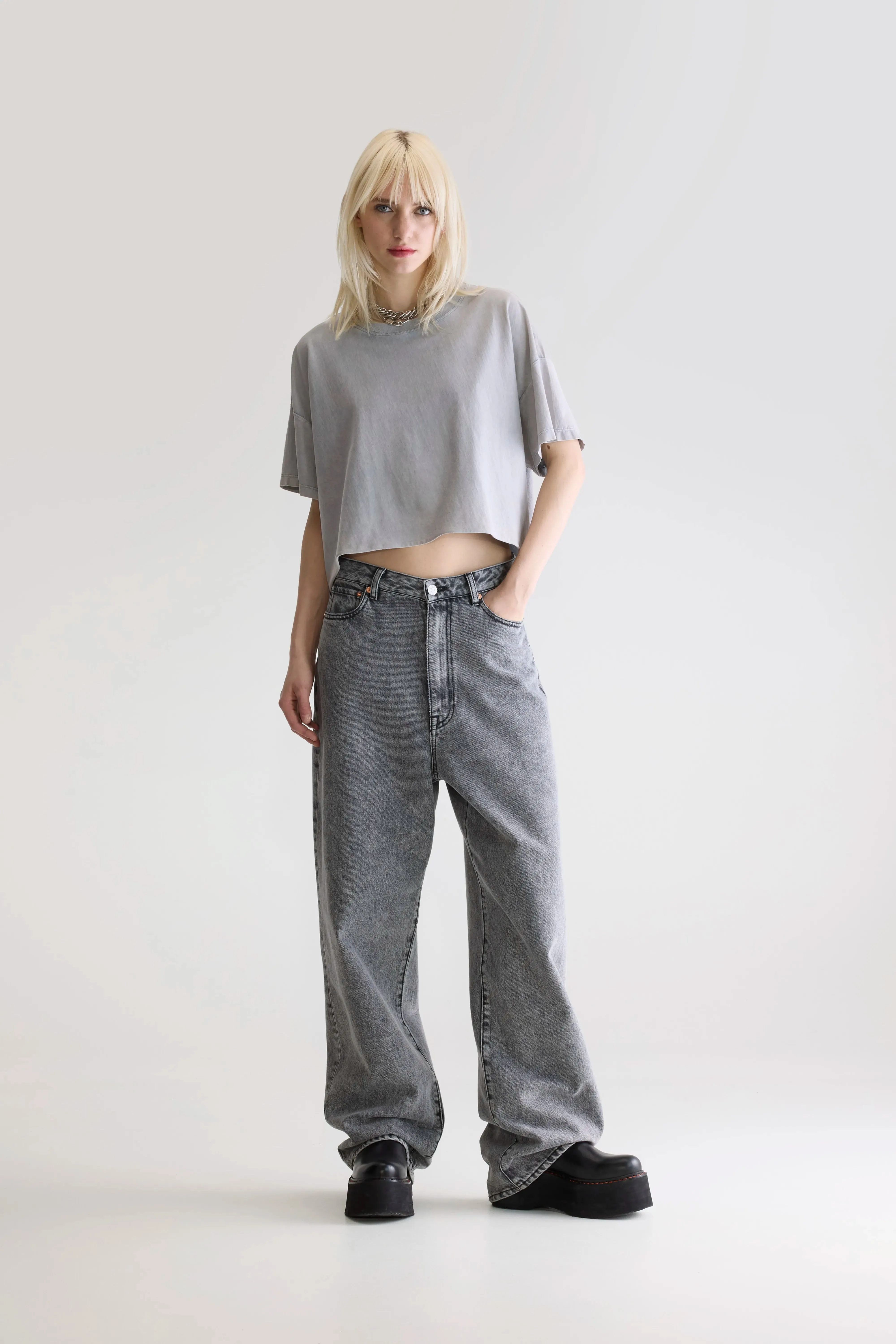 Farpy cropped t-shirt (252 / W / GLOOMY) sold by Bellrose product image thumbnail 3