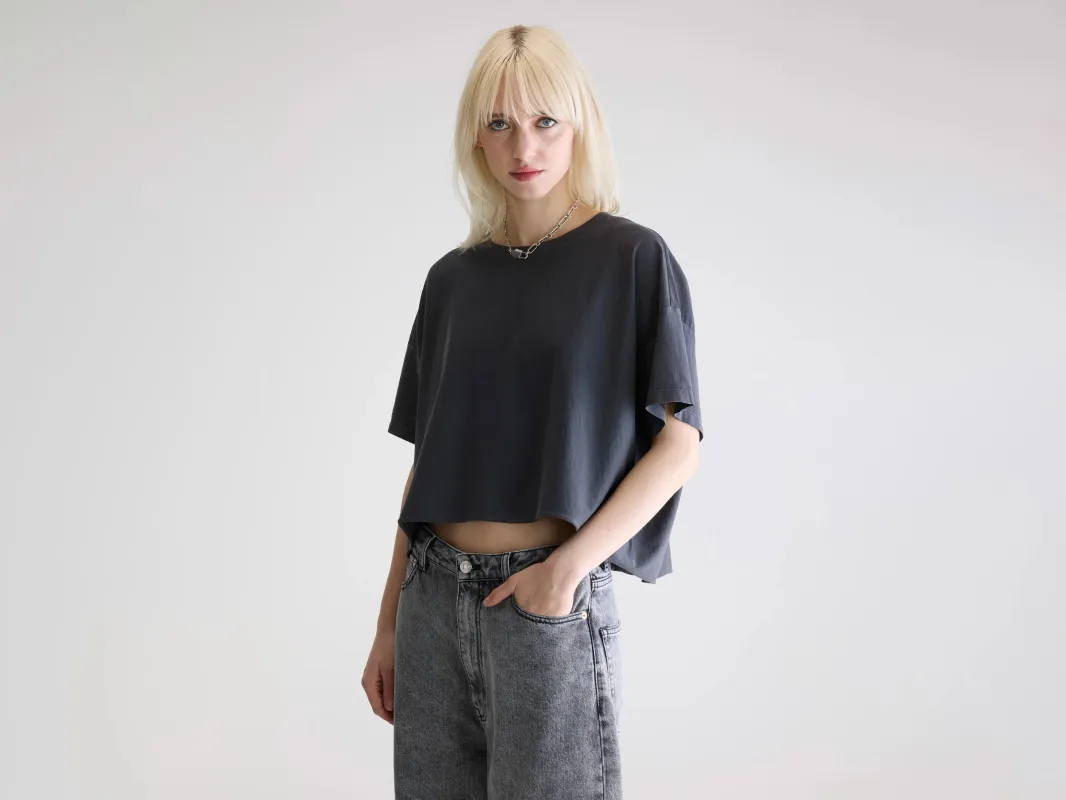 Farpy cropped t-shirt (252 / W / BLACK SAND) sold by Bellrose