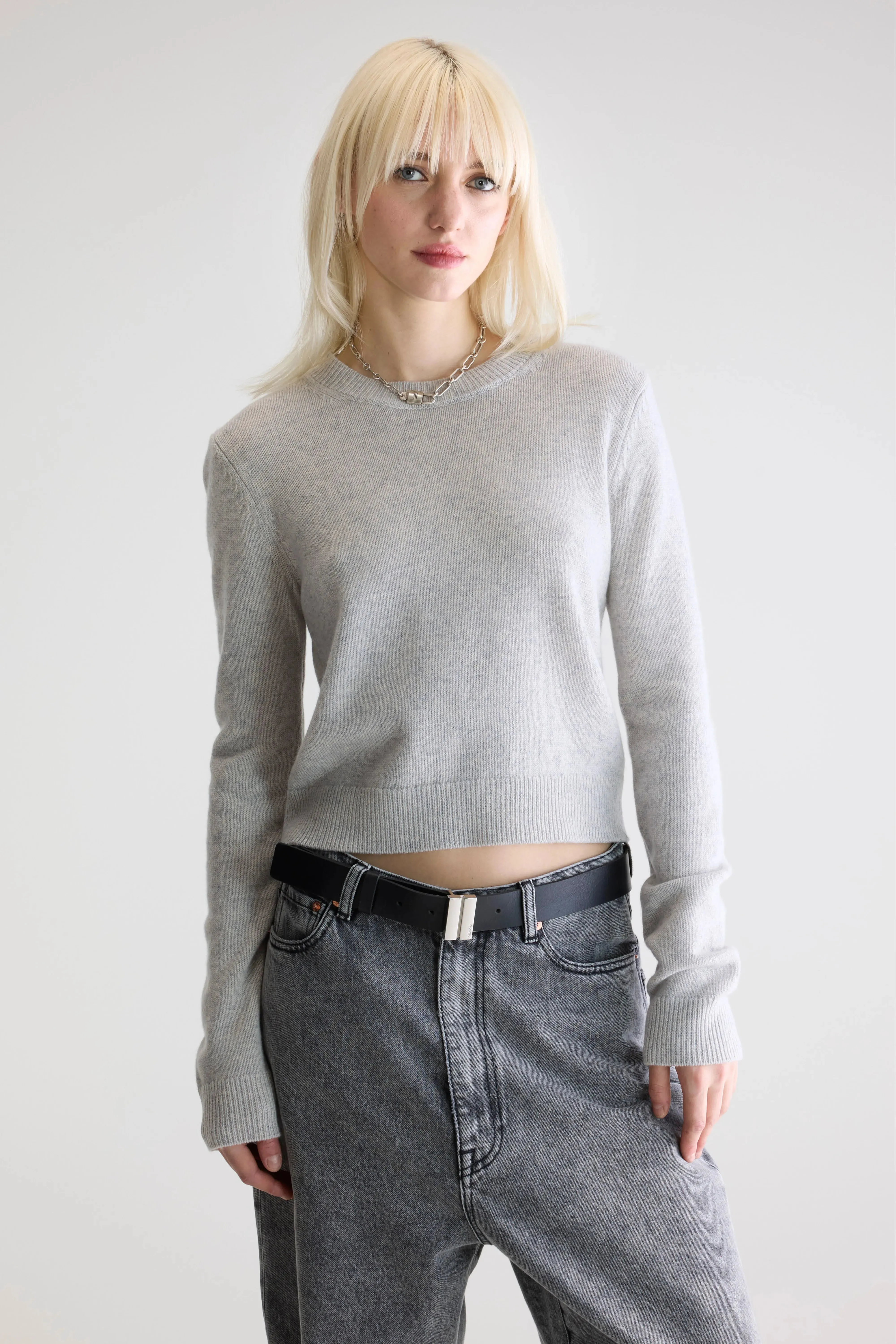 Spag slim cashmere sweater (252 / W / LIGHT GREY) sold by Bellrose product image thumbnail 2