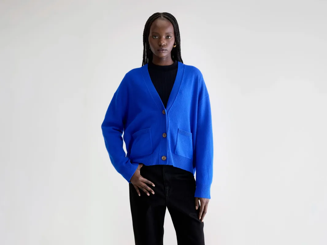 Gakkin boxy cardigan (252 / W / LAZULI) sold by Bellrose