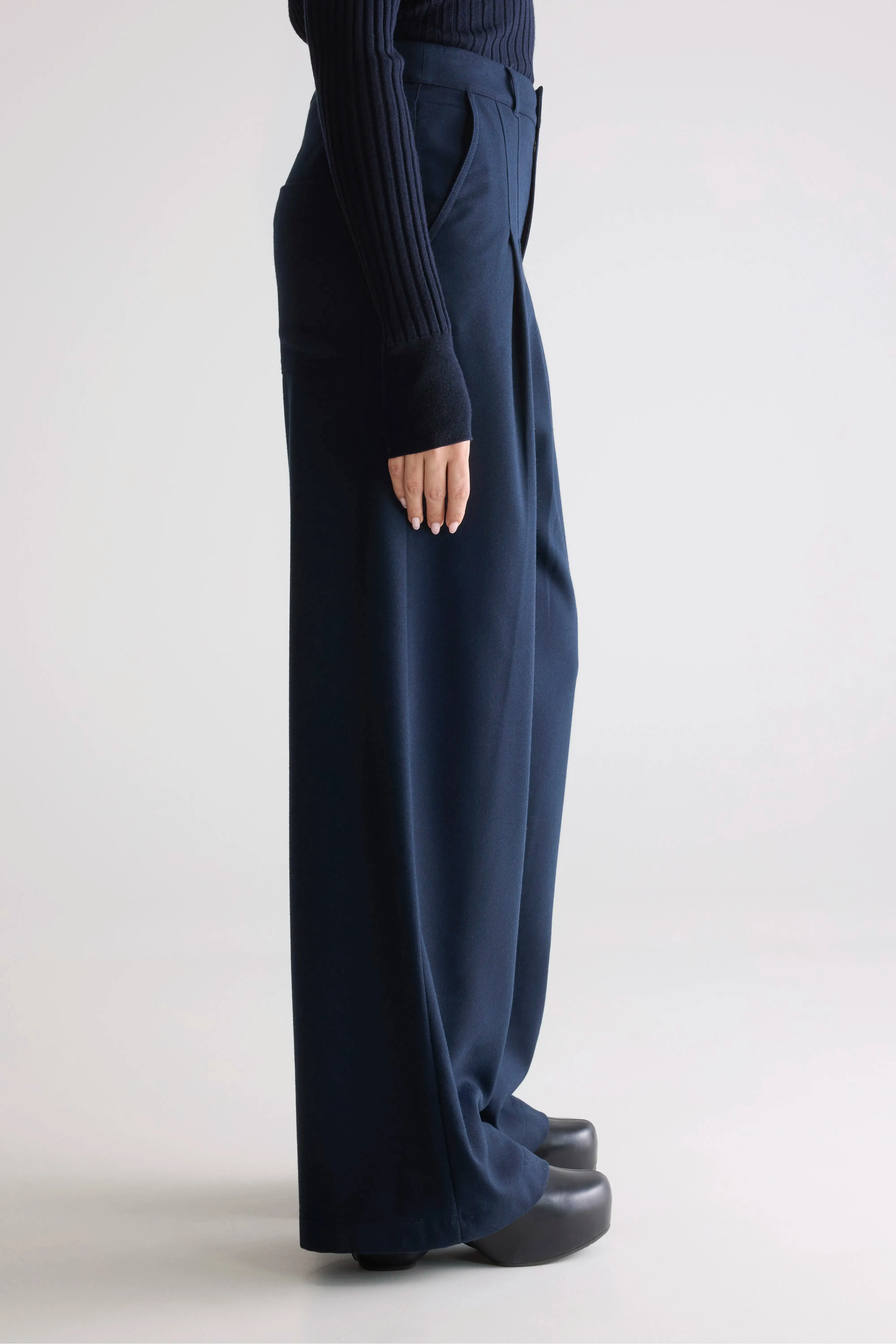 Sixtine tailored trousers (252 / W / NAVY) sold by Bellrose product image thumbnail 5