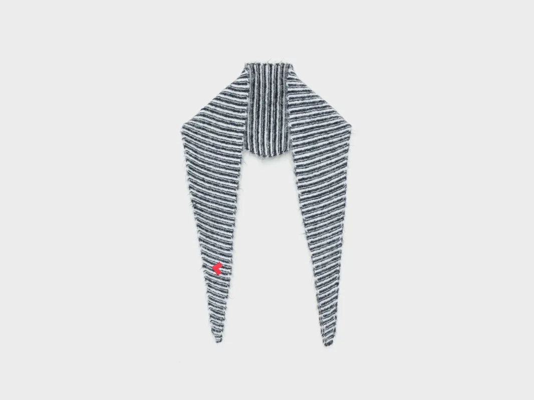 Darcol triangle scarf (252 / W / STRIPE A) sold by Bellrose