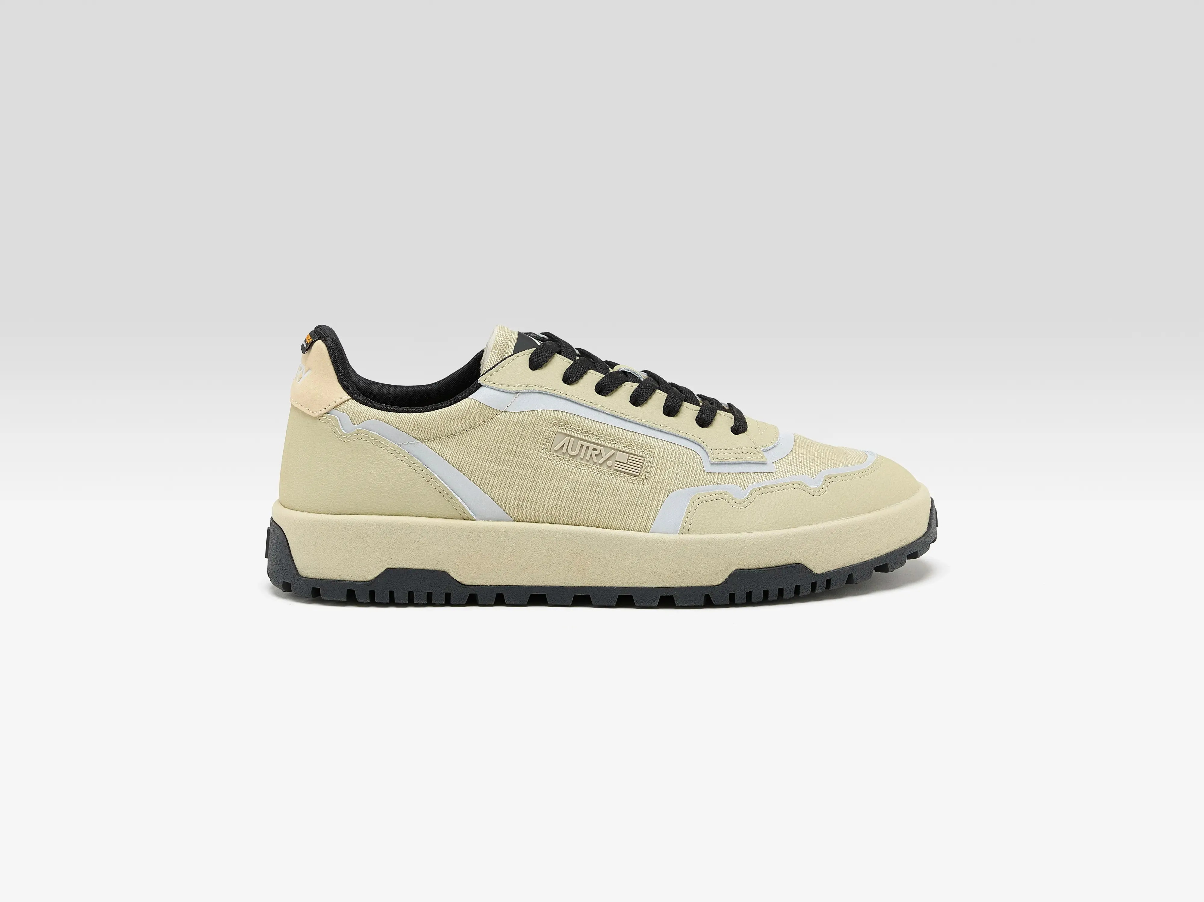 Wildpace Low for Men (252 / M / BEIGE) sold by Bellrose