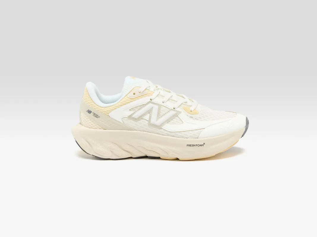 Fresh Foam Trainer for Women  (252 / W / WHITE) sold by Bellrose