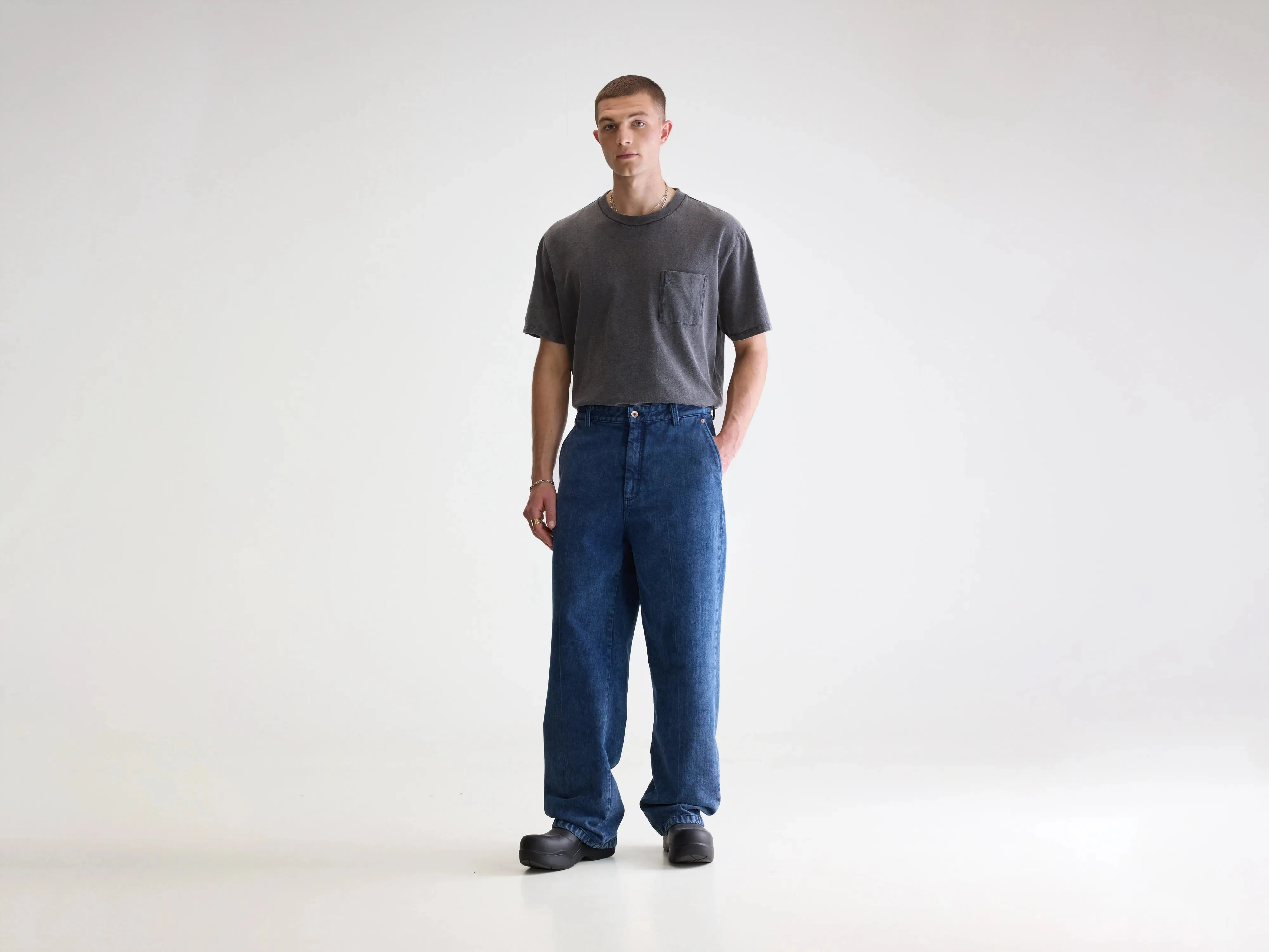 Pole relaxed trousers (252 / M / BLUE SNOW) sold by Bellrose
