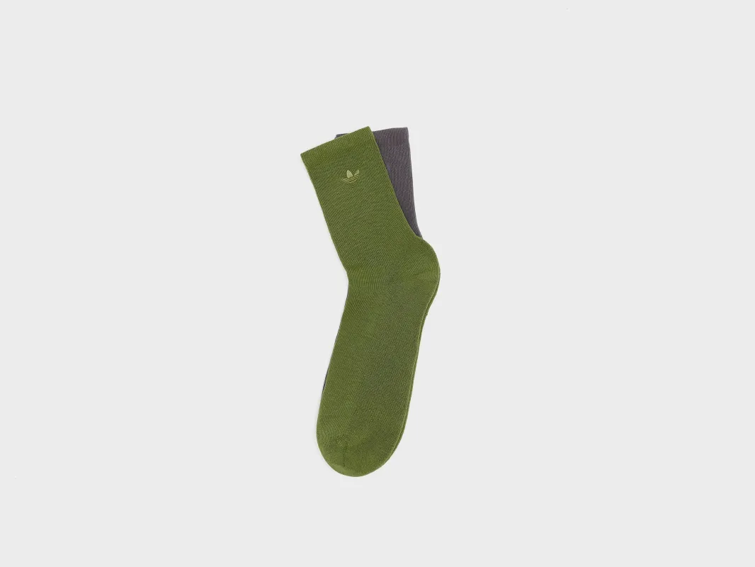 Two-Toned Crew Socks for Men (252 / M / GREEN) sold by Bellrose