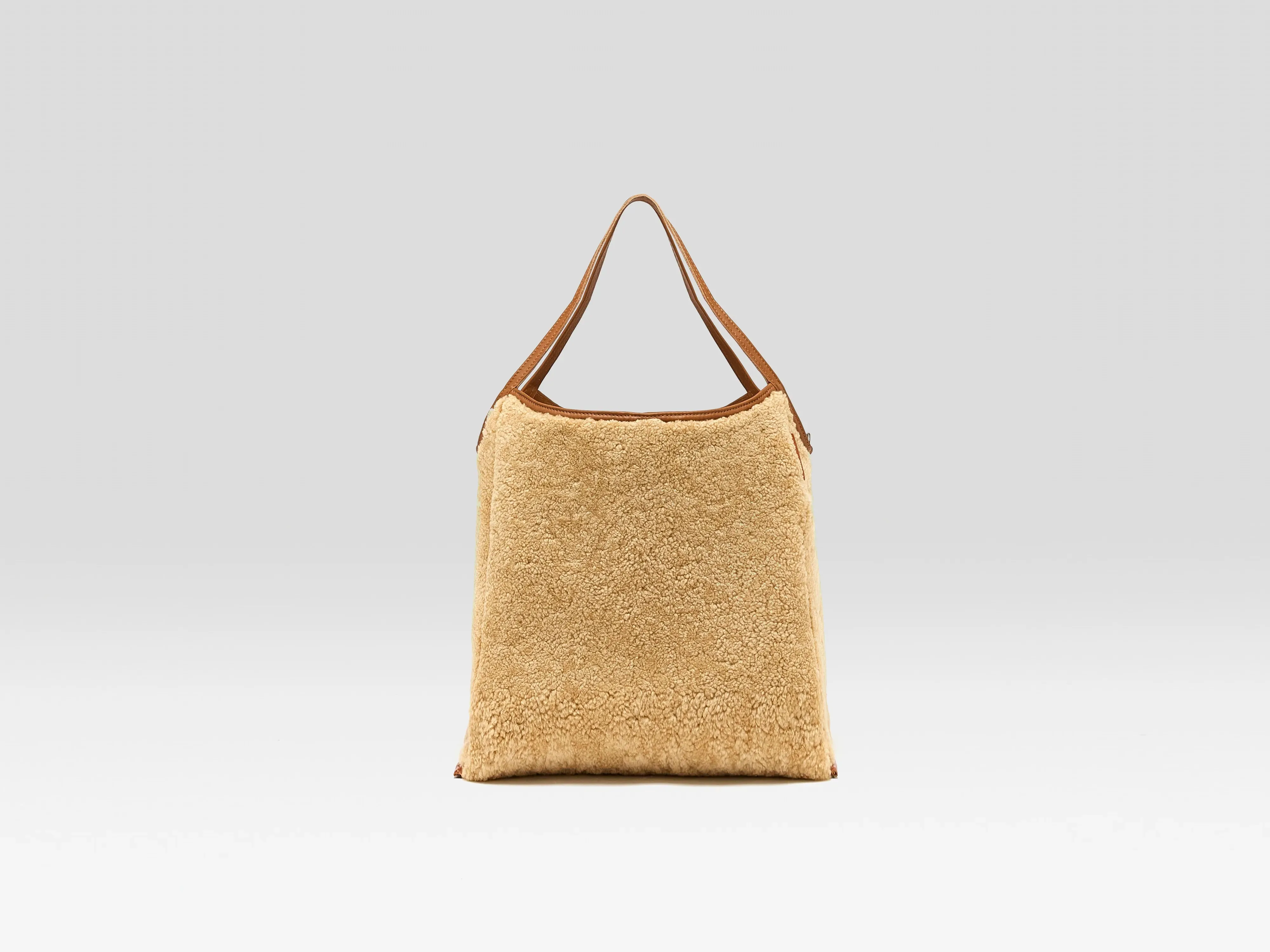 Sing handbag (252 / W / SAVANNA) sold by Bellrose