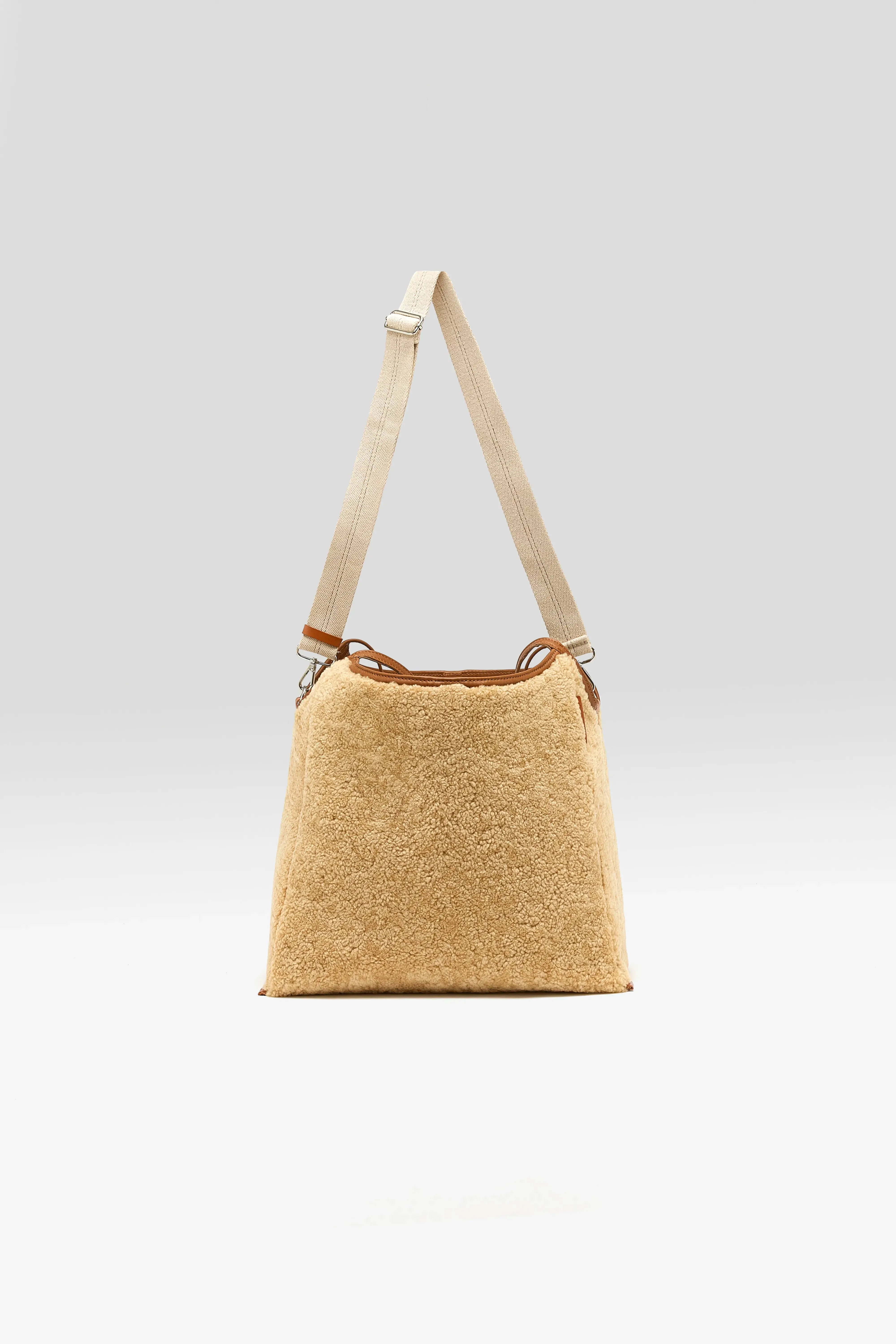 Sing handbag (252 / W / SAVANNA) sold by Bellrose product image thumbnail 3