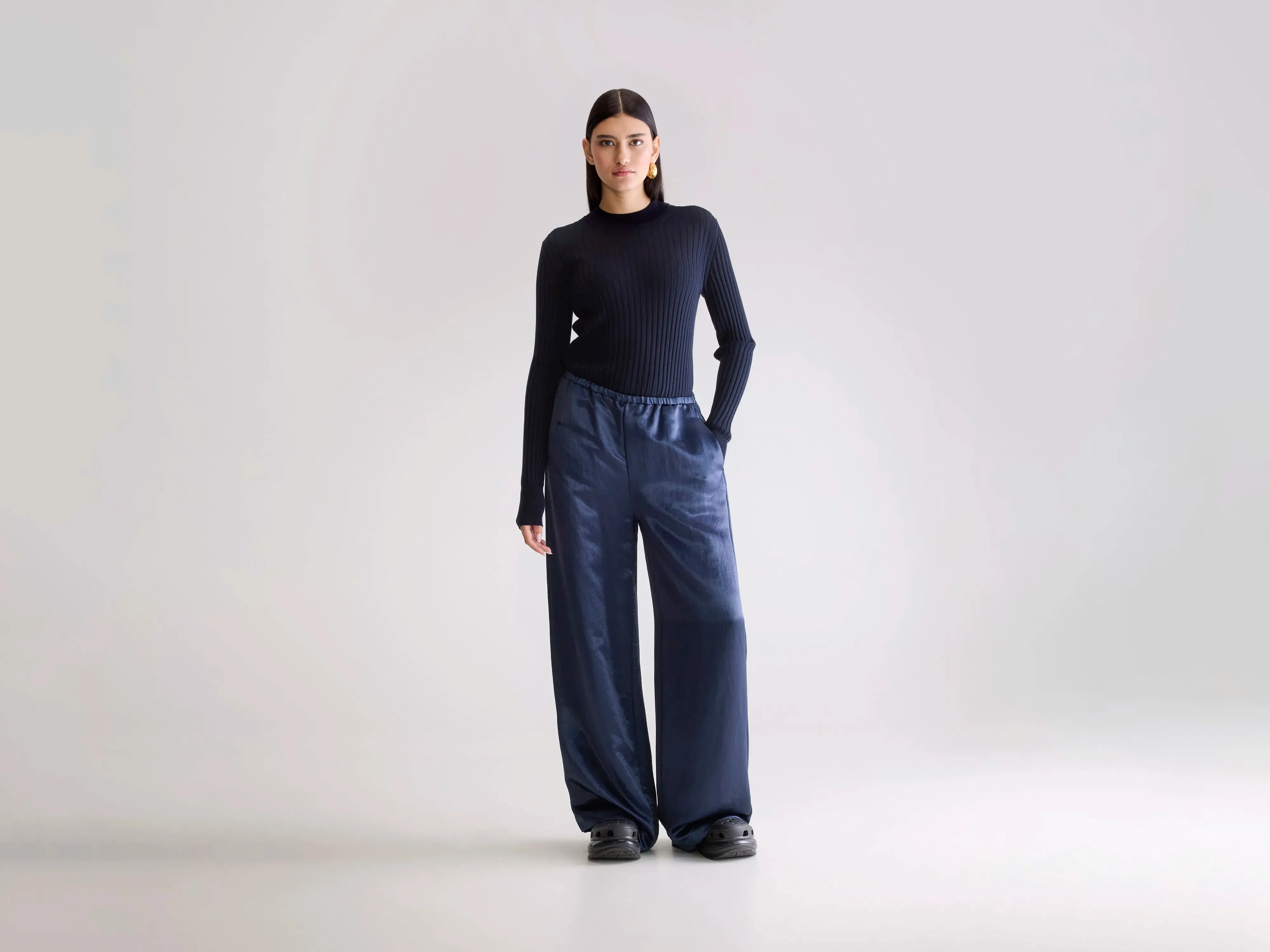 Sleepy relaxed pants (252 / W / PARKER) sold by Bellrose