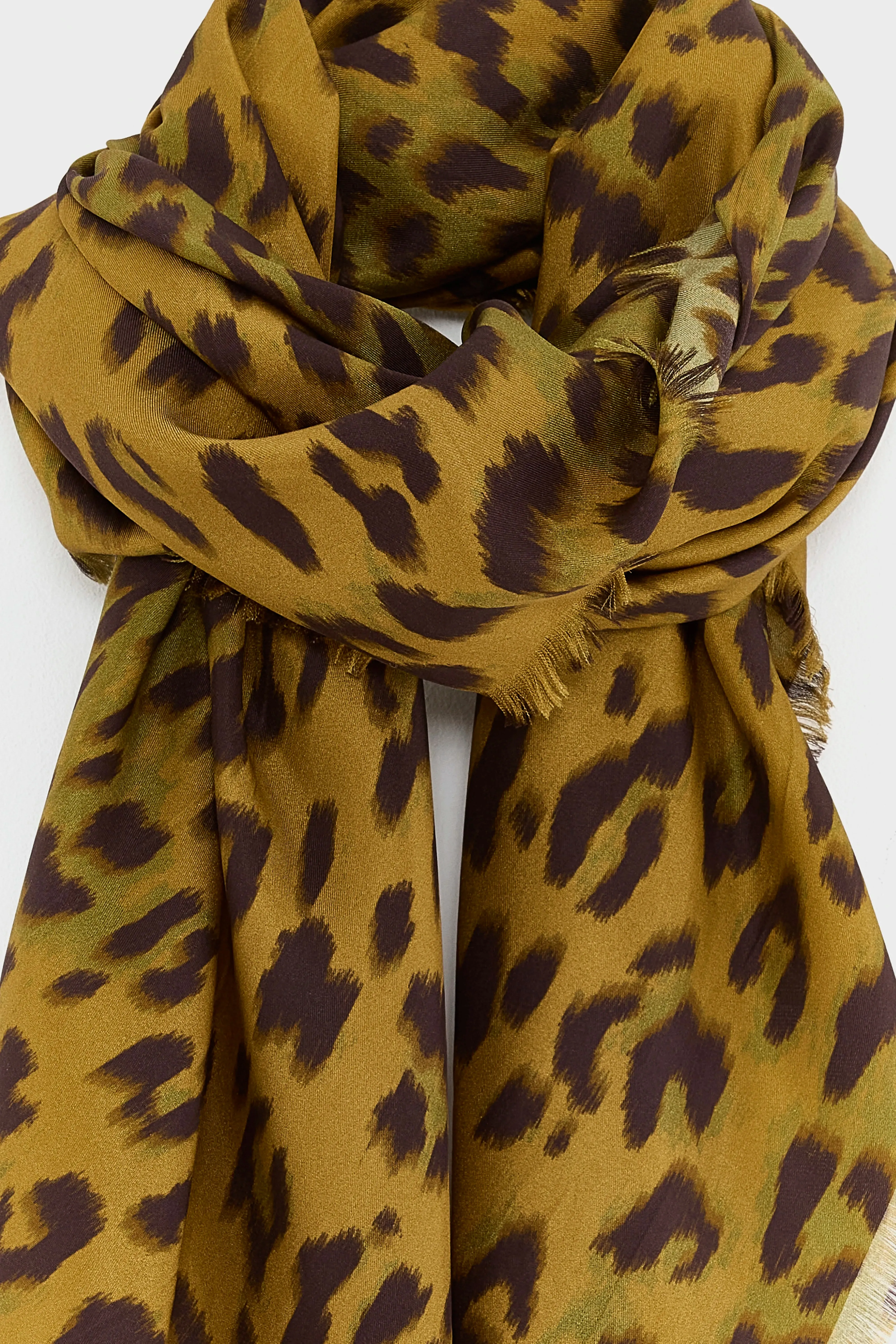 Syvon leopard scarf (252 / W / DISPLAY A) sold by Bellrose product image thumbnail 4
