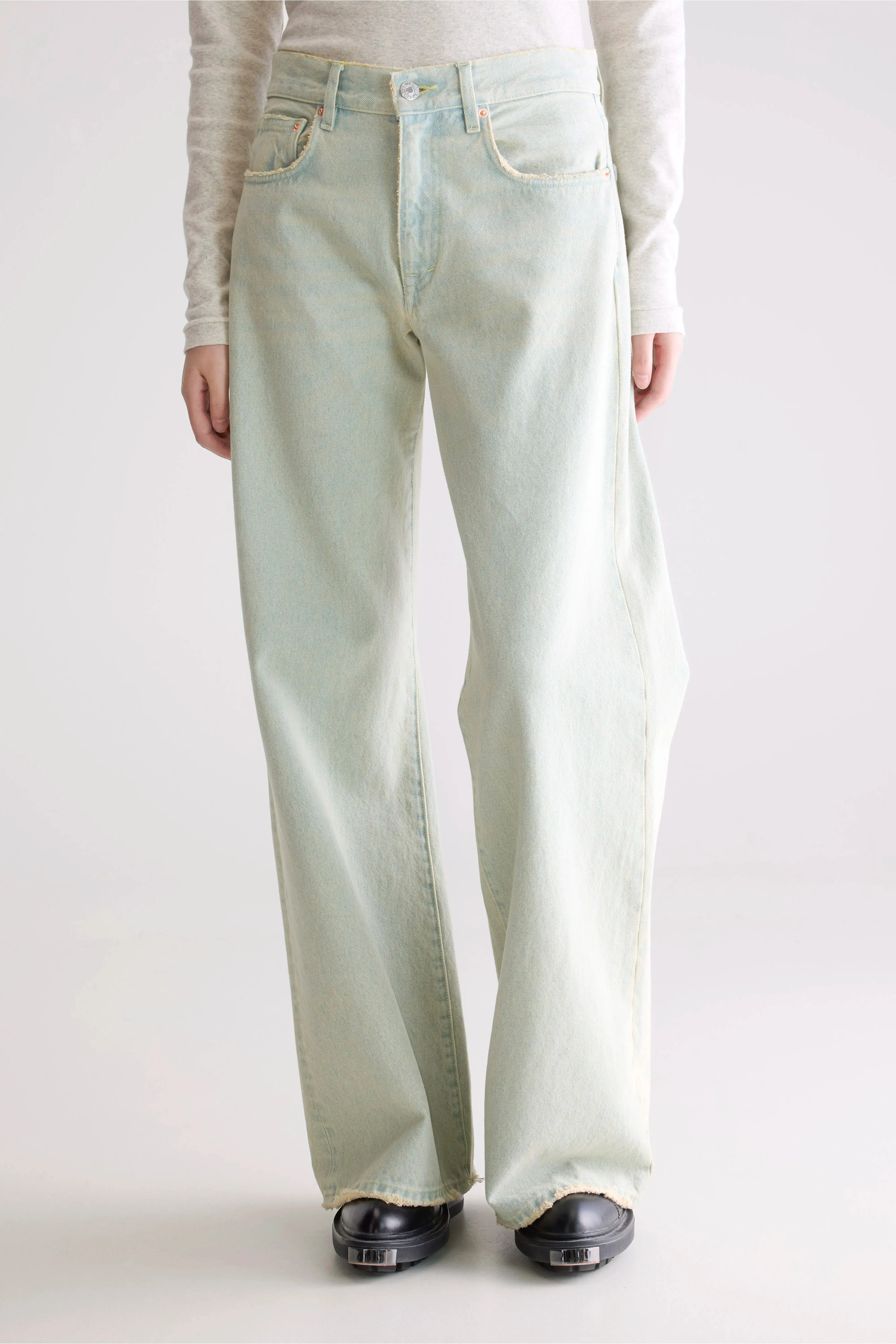 Denim N. 97 wide jeans (252 / W / DUSTY BLEACH) sold by Bellrose product image thumbnail 3