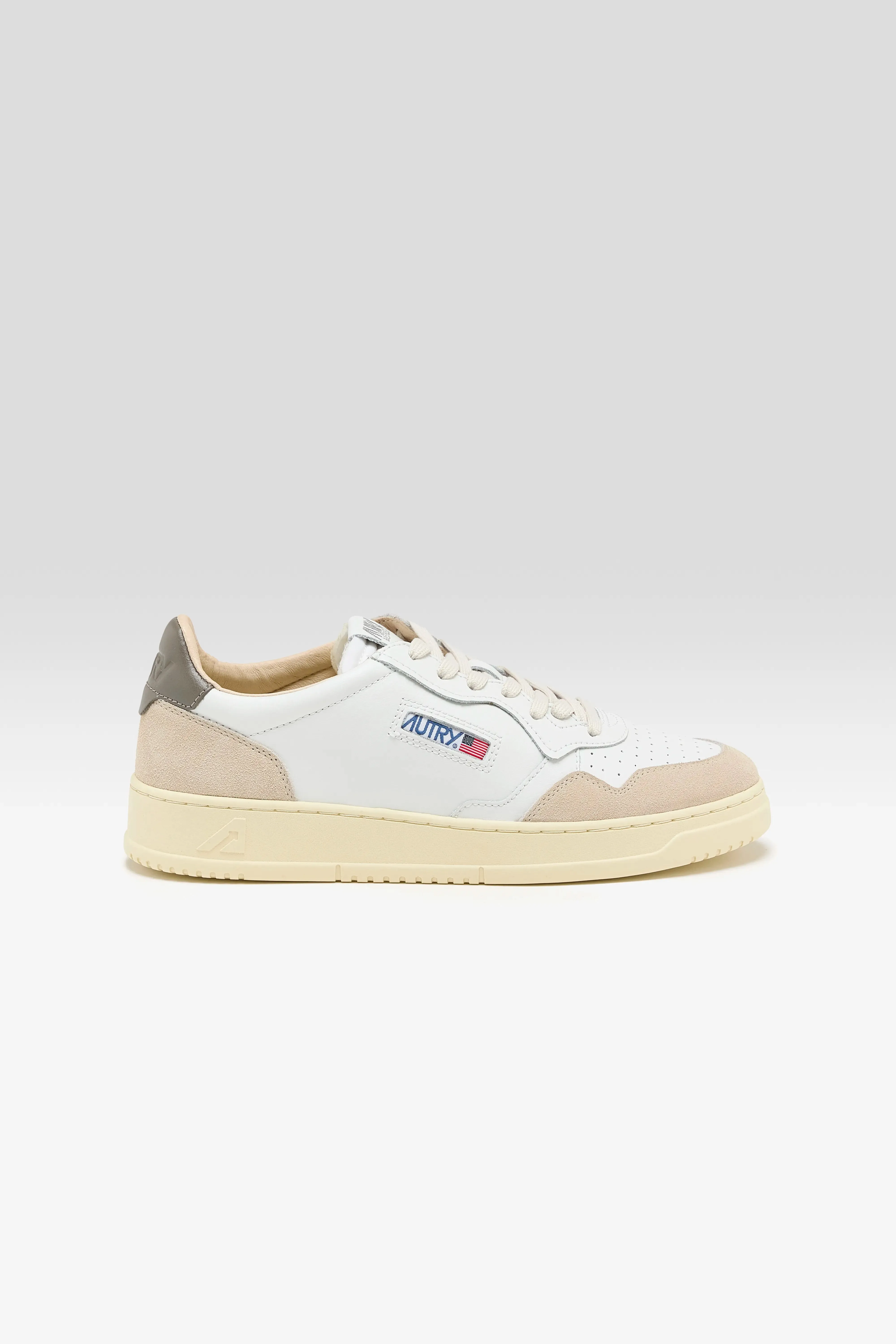 Medalist Low for Men (252 / M / WHITE) sold by Bellrose product image thumbnail 2