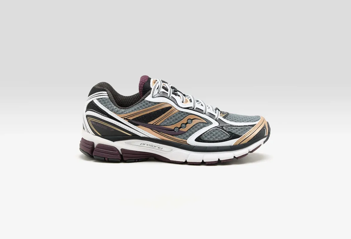 Progrid Guide 7 for Women  (252 / W / BROWN) made by Saucony