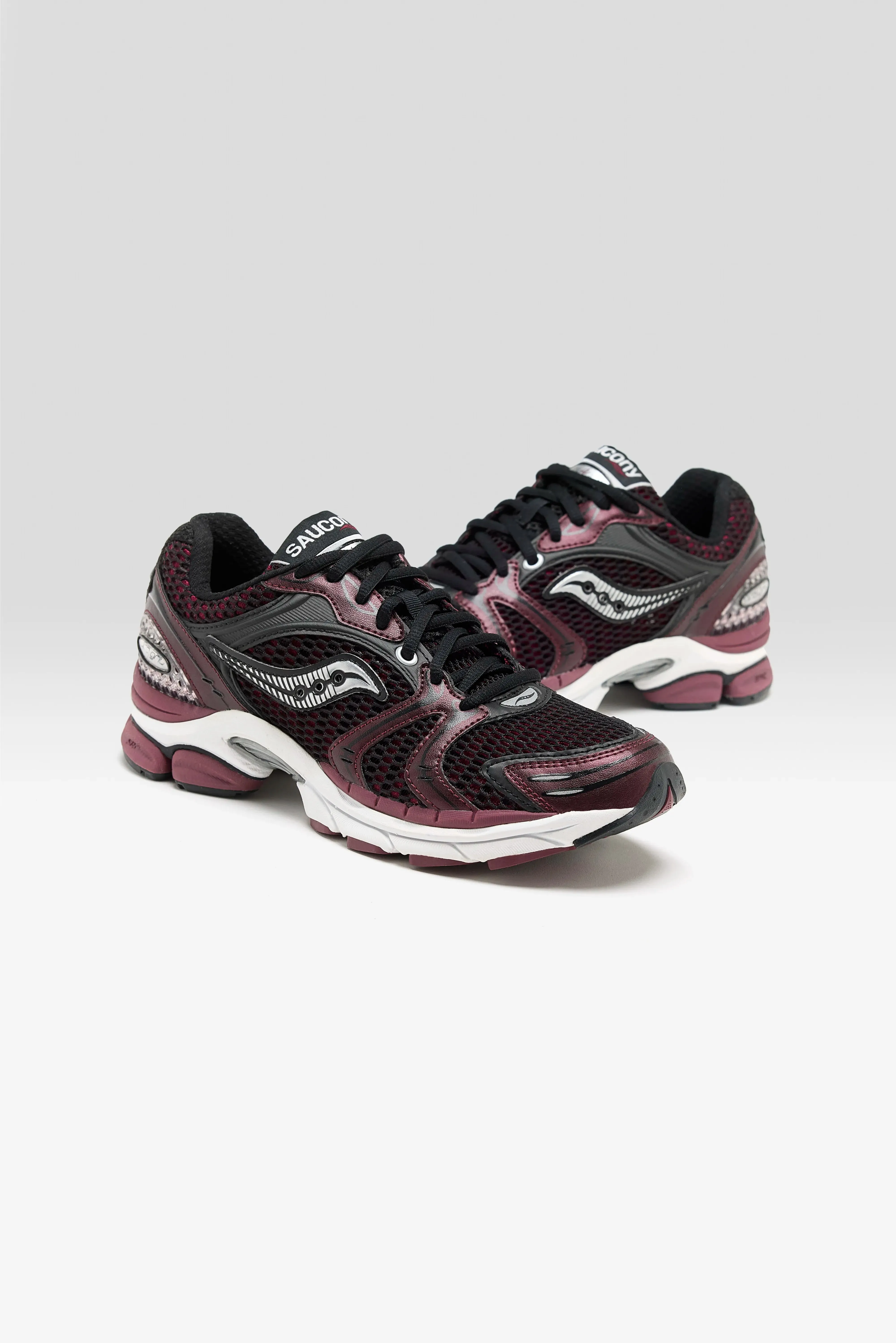 ProGrid Triumph 4 for Women (252 / W / RED) sold by Bellrose product image thumbnail 3