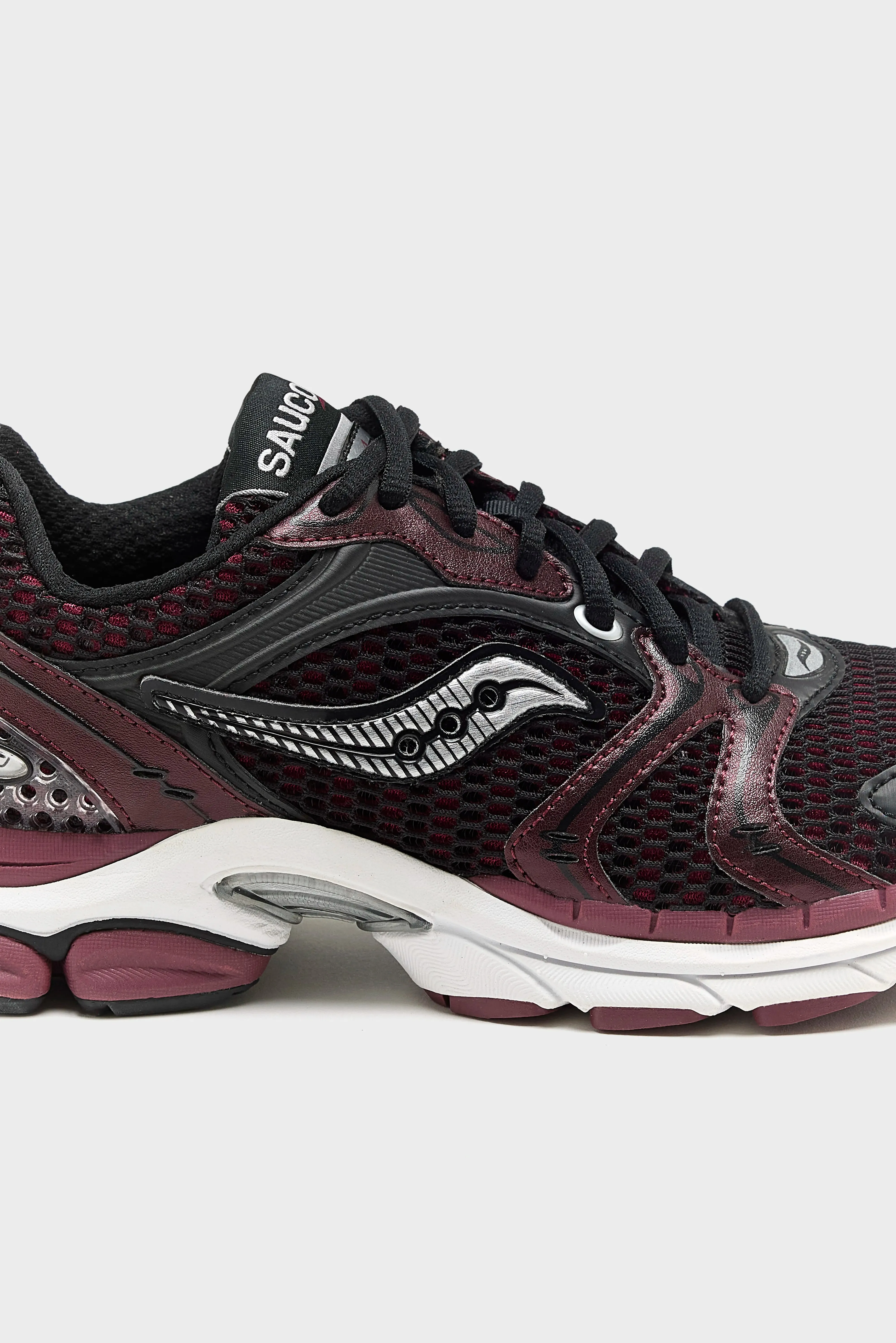 ProGrid Triumph 4 for Women (252 / W / RED) sold by Bellrose product image thumbnail 5