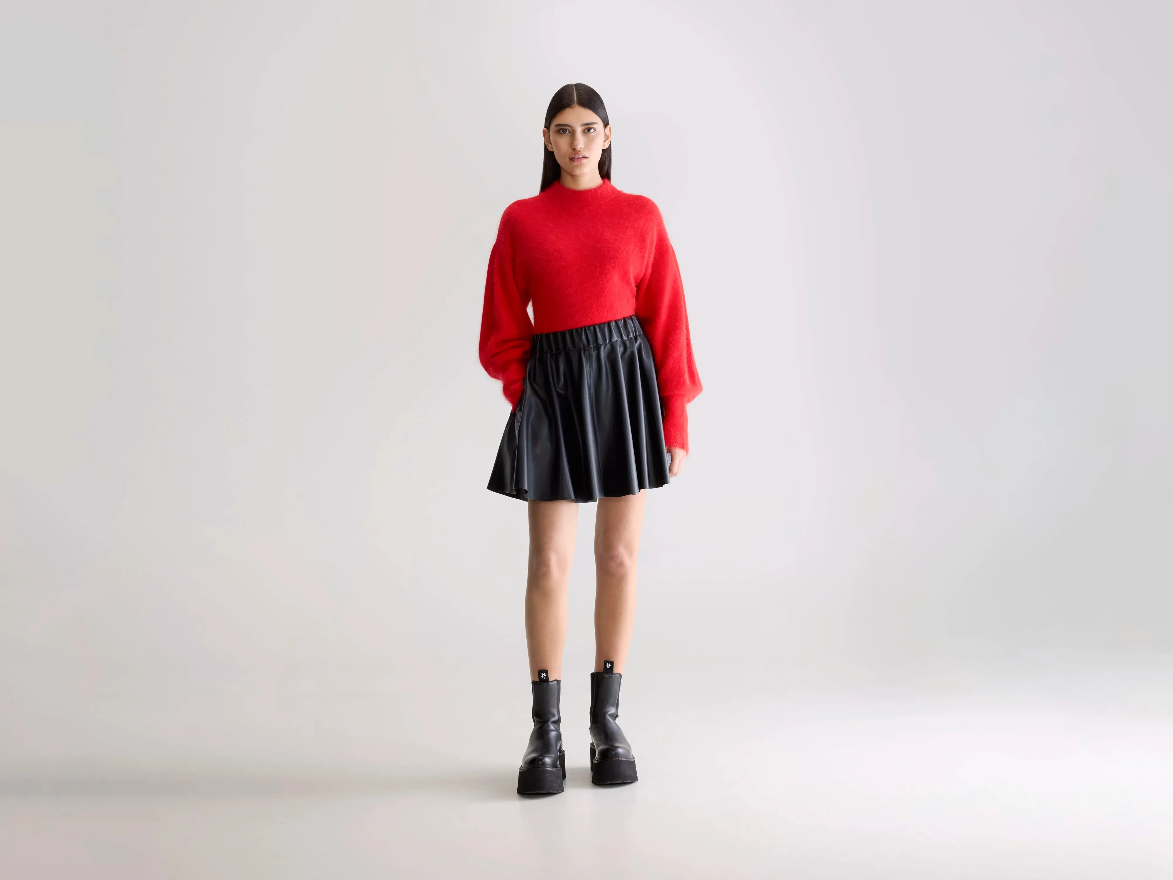 Hezza mini skirt (252 / W / BLACK) sold by Bellrose