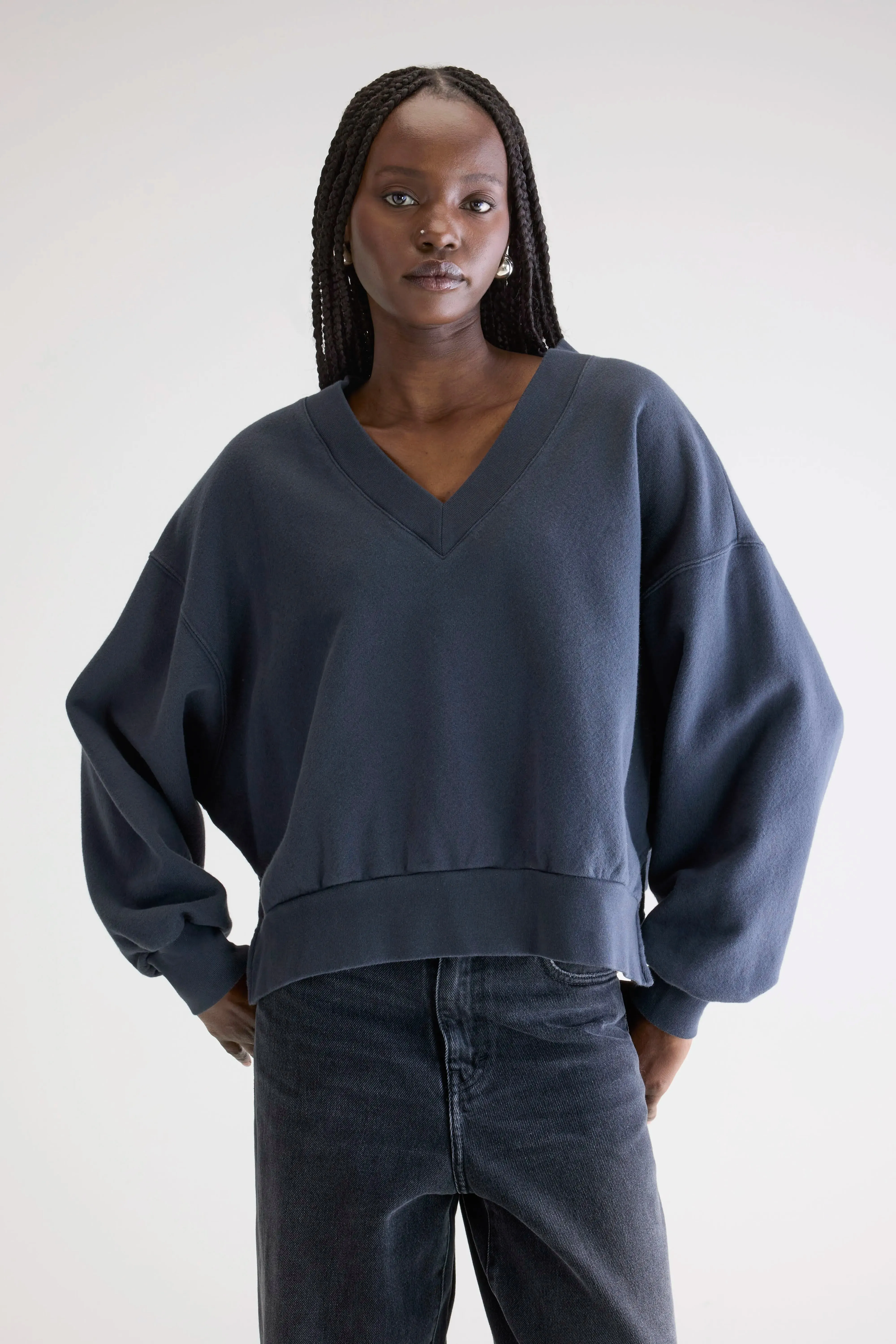 Varola v-neck sweatshirt (262 / W / NAVY) sold by Bellrose product image thumbnail 2