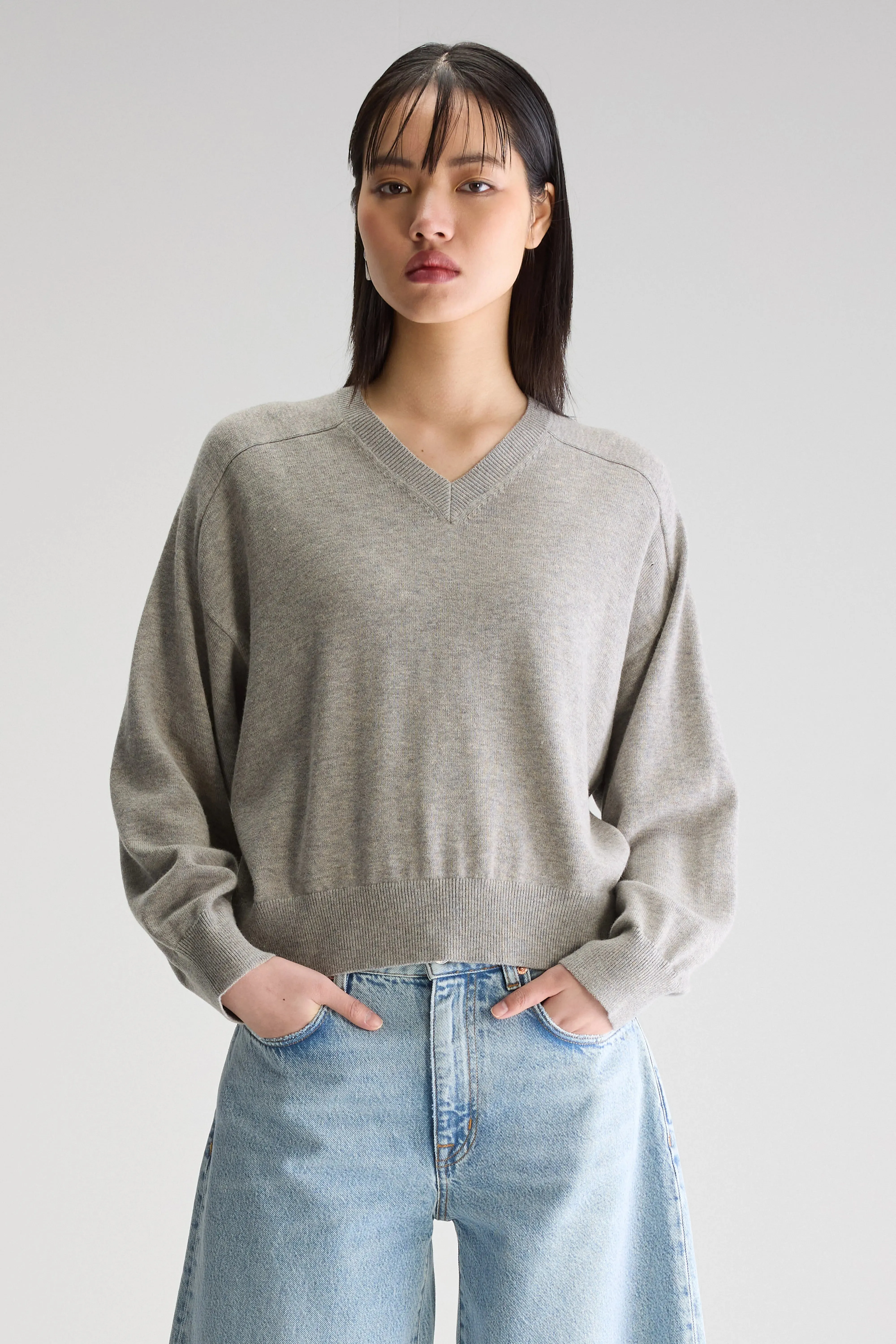 Gakor v-neck sweater (251 / W / H. GREY) sold by Bellrose product image thumbnail 2