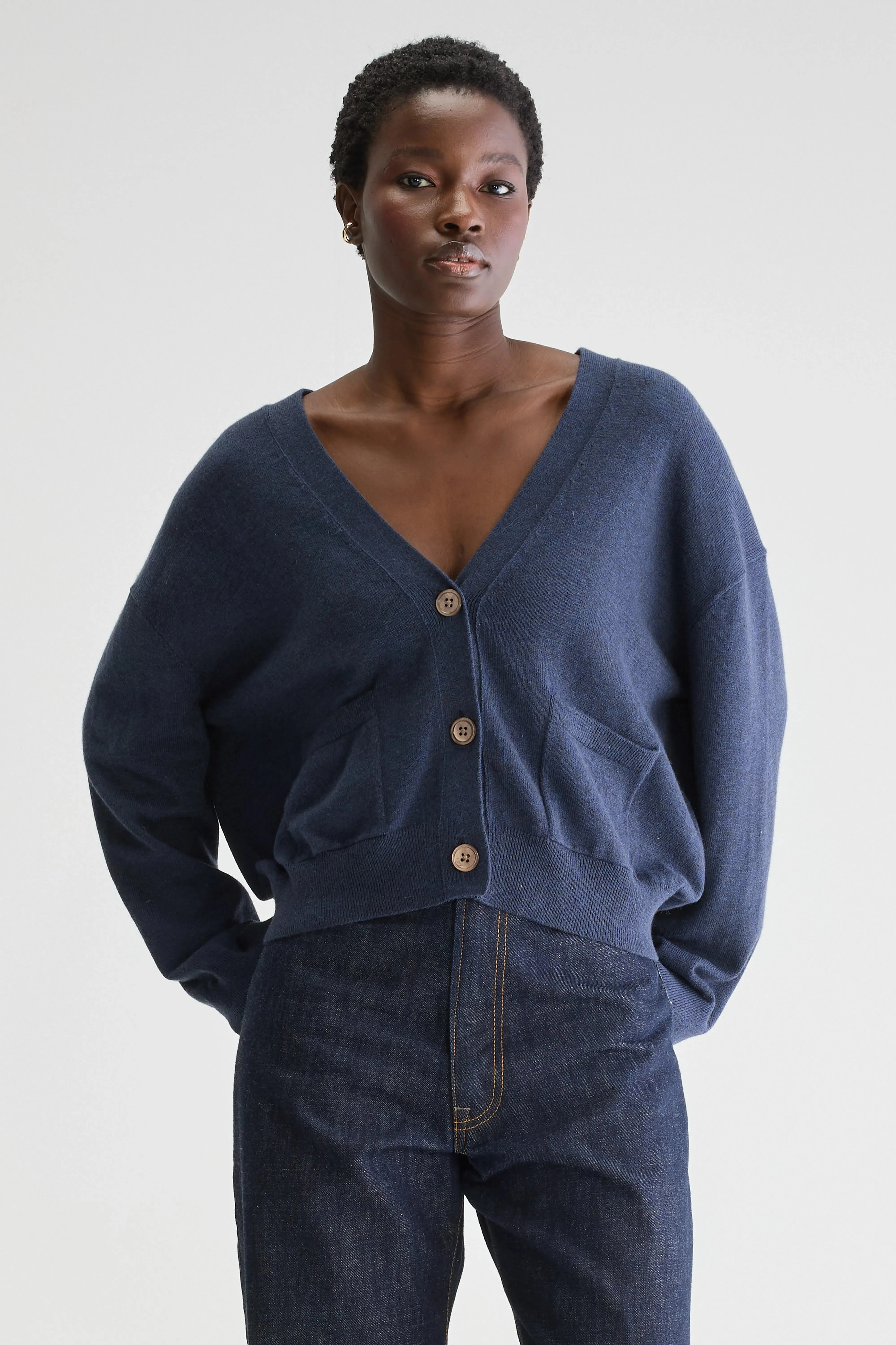 Gakkin v-neck cardigan (251 / W / CAPTAIN) sold by Bellrose product image thumbnail 2