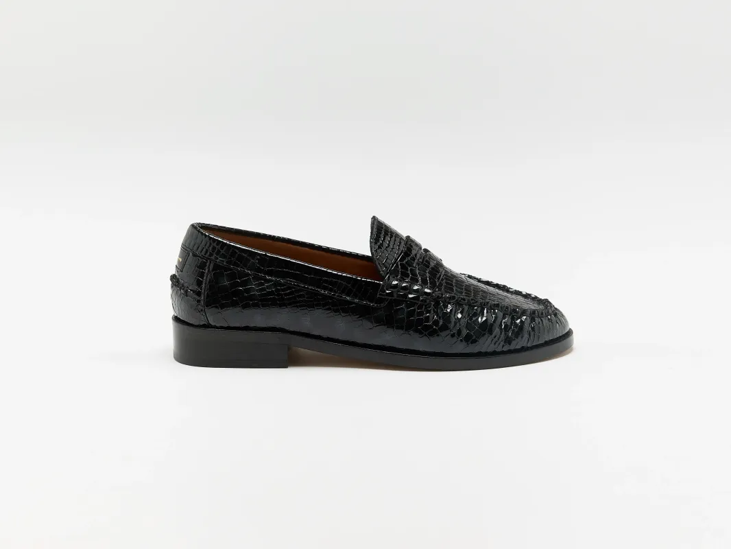 Greta Loafers (252 / W / BLACK) made by Bellrose