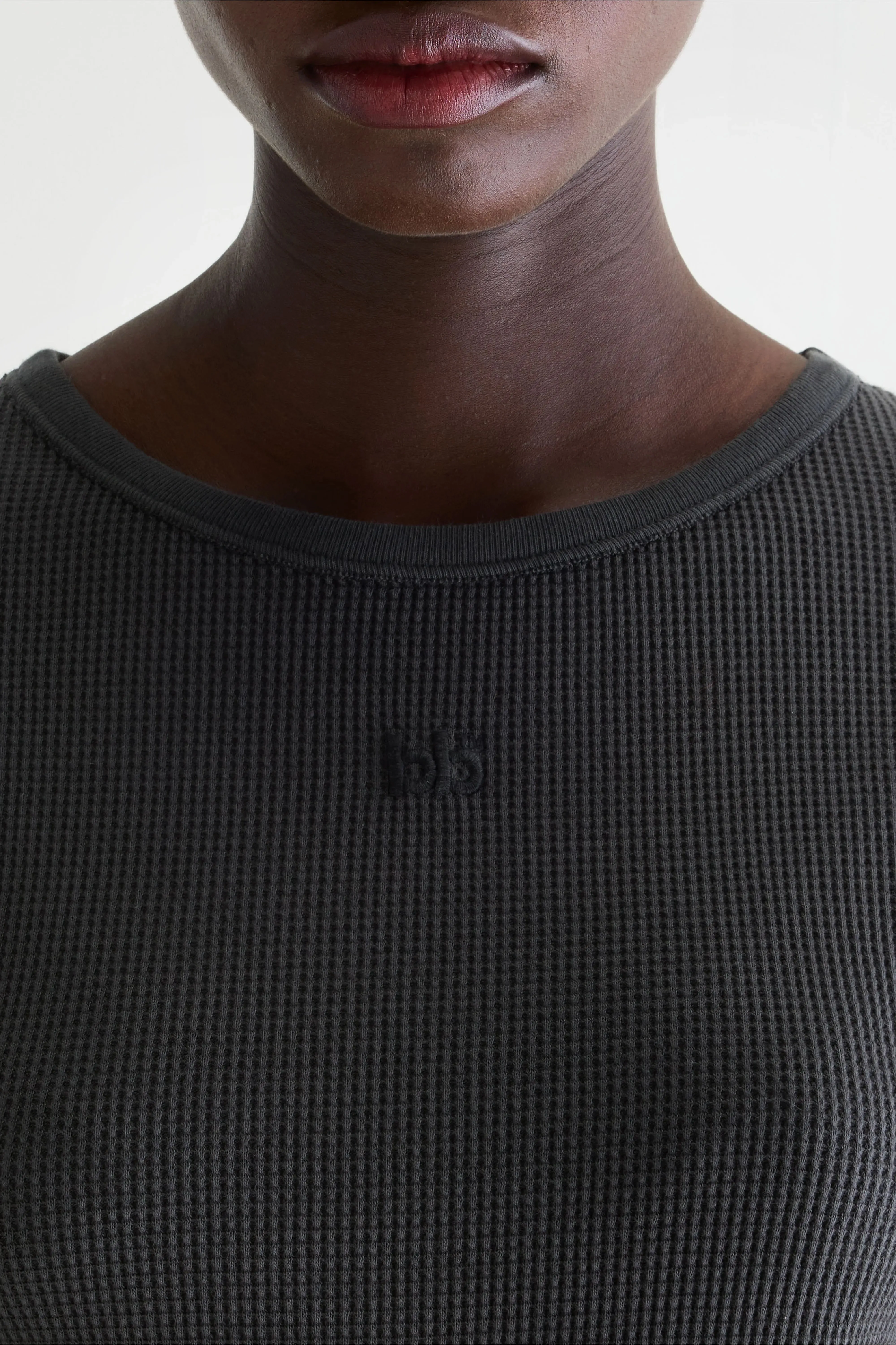 Mali ribbed t-shirt (261 / W / BLACK SAND) sold by Bellrose product image thumbnail 5