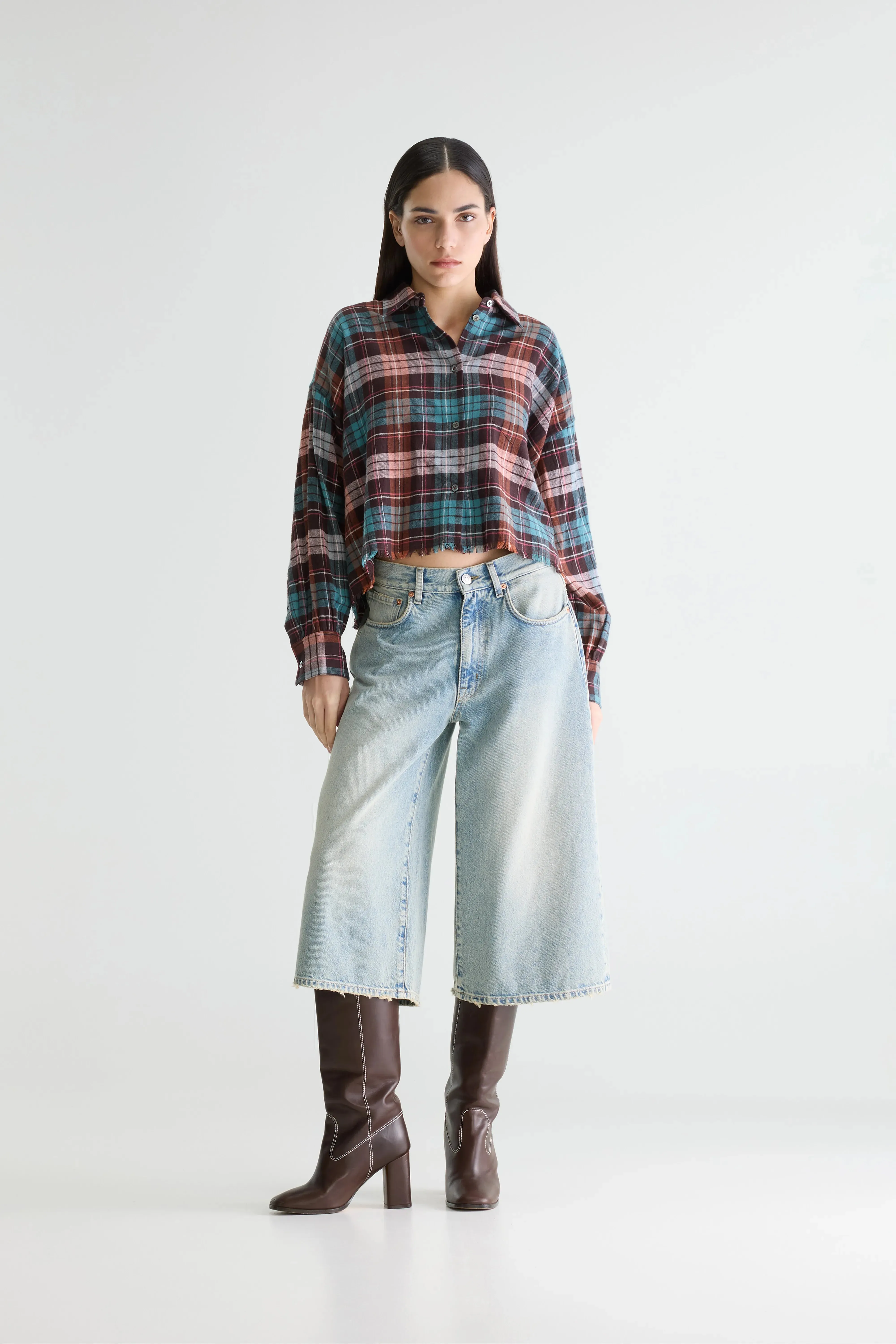 Kraft cropped shirt (261 / W / CHECK A) sold by Bellrose product image thumbnail 3