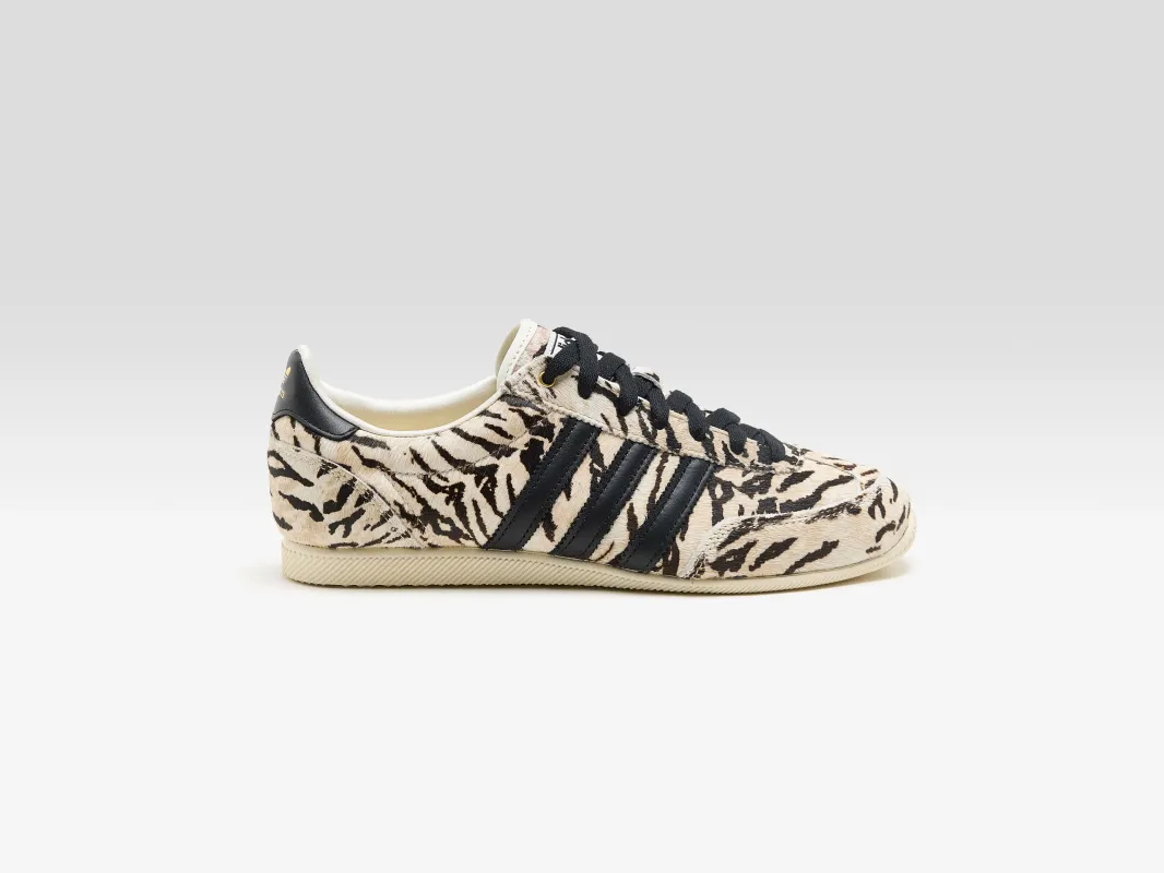 Japan for Women  (261 / W / BLACK/WHITE) sold by Bellrose